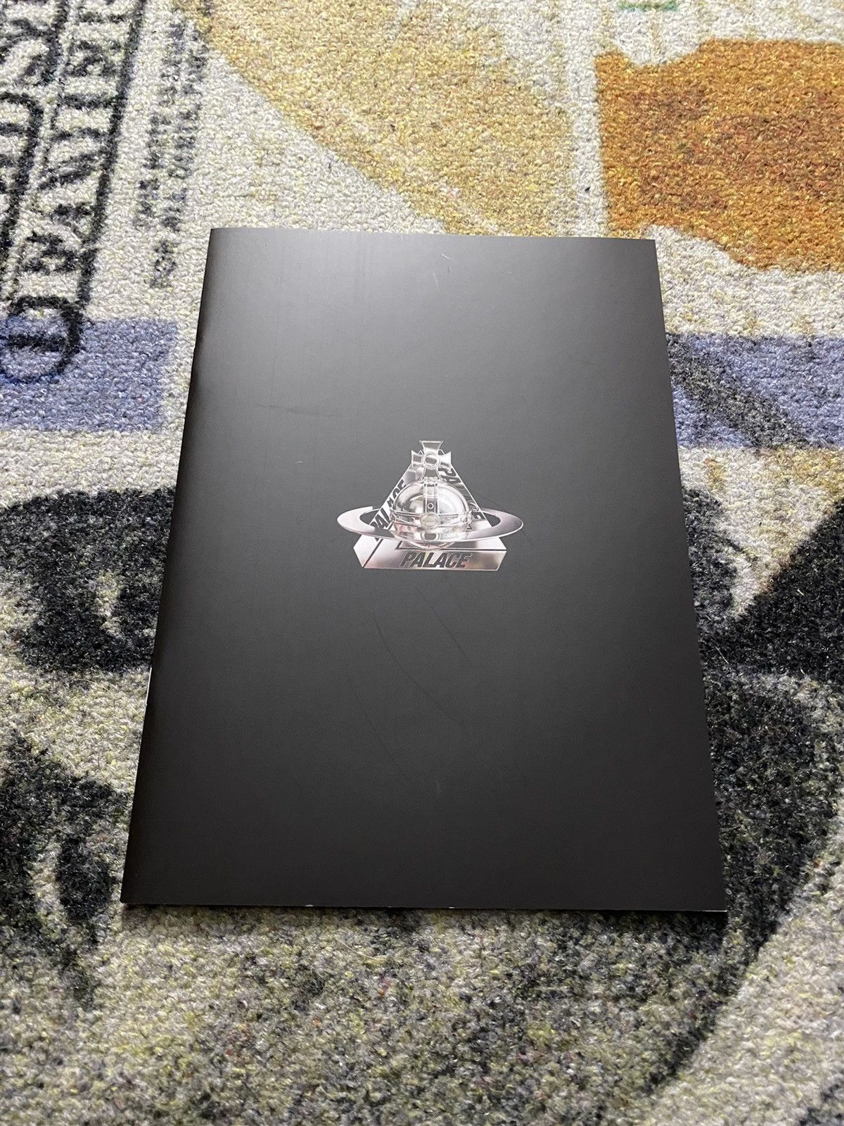 Palace × Vivienne Westwood Palace x Vivienne Westwood LOOKBOOK Magazine Size ONE SIZE - 2 Thumbnail