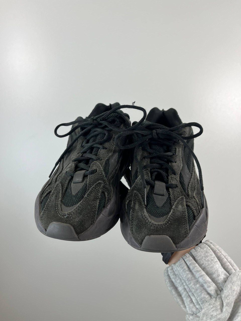adidas gazelle silver green womens adidas Yeezy Boost 700 V2 Vanta Pre-Owned
