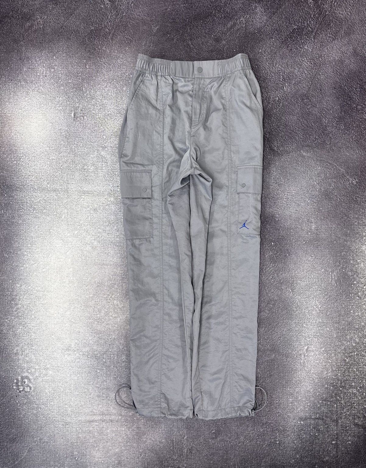 Jordan Brand Nike Air Jordan NWT Women’s Grey Nylon Utility Cargo Pants Size 30" / US 8 / IT 44 - 1 Thumbnail