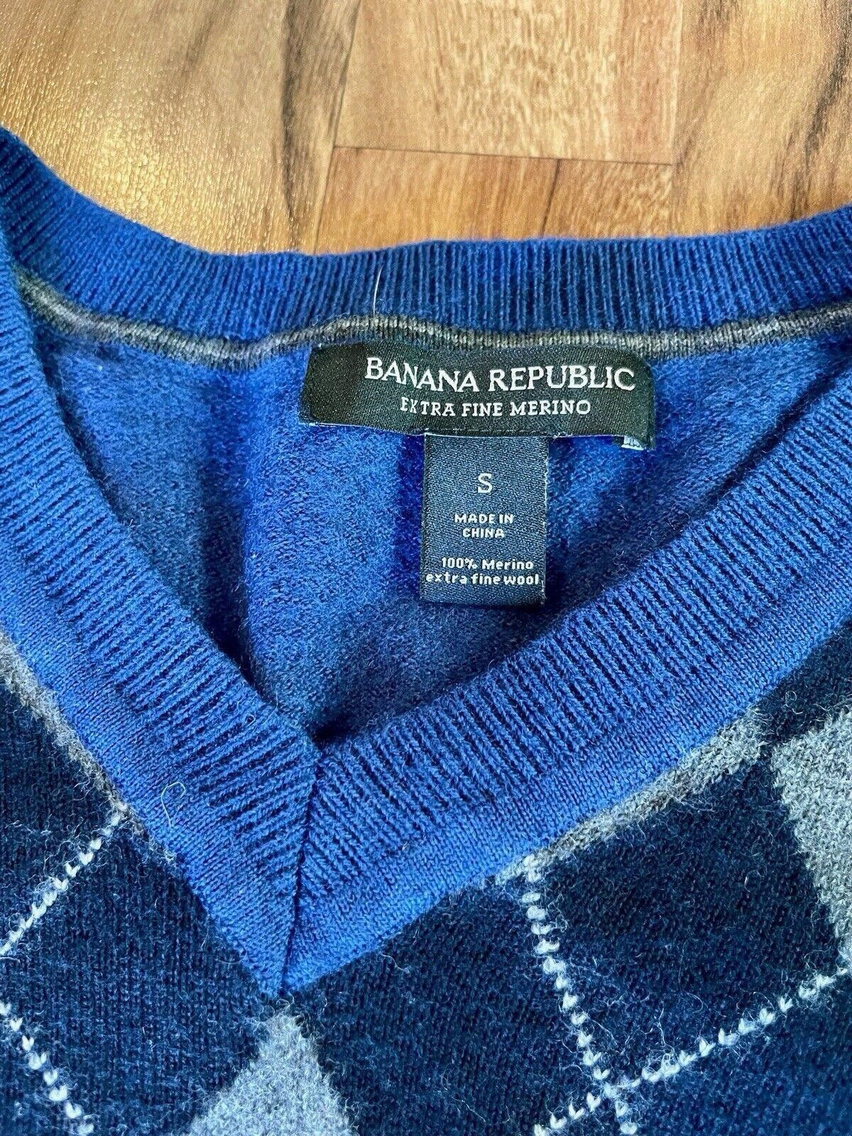 Banana Republic Banana Republic Men's sz S Gray Blue Argyle Sweater (A1) Size US S / EU 44-46 / 1 - 2 Thumbnail
