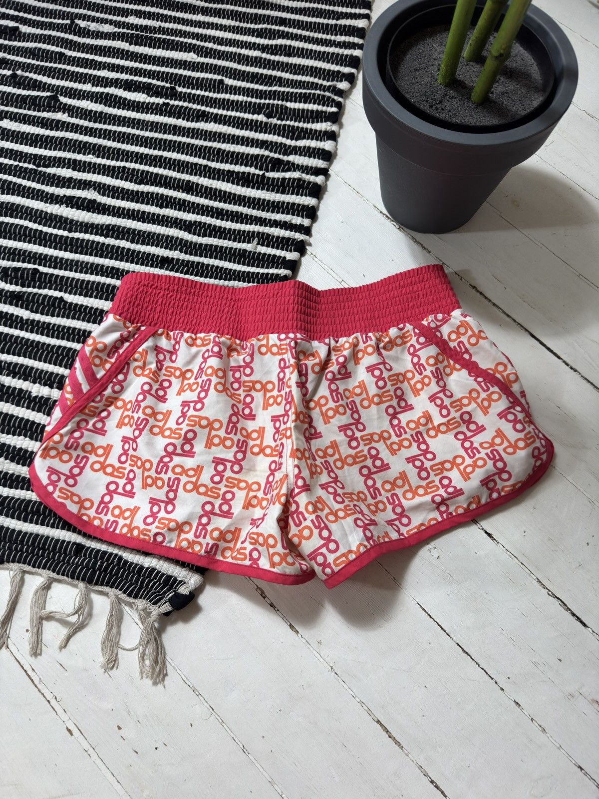 Adidas VINTAGE ADIDAS MONOGRAM MINI SHORTS Size 28" / US 6 / IT 42 - 6 Thumbnail