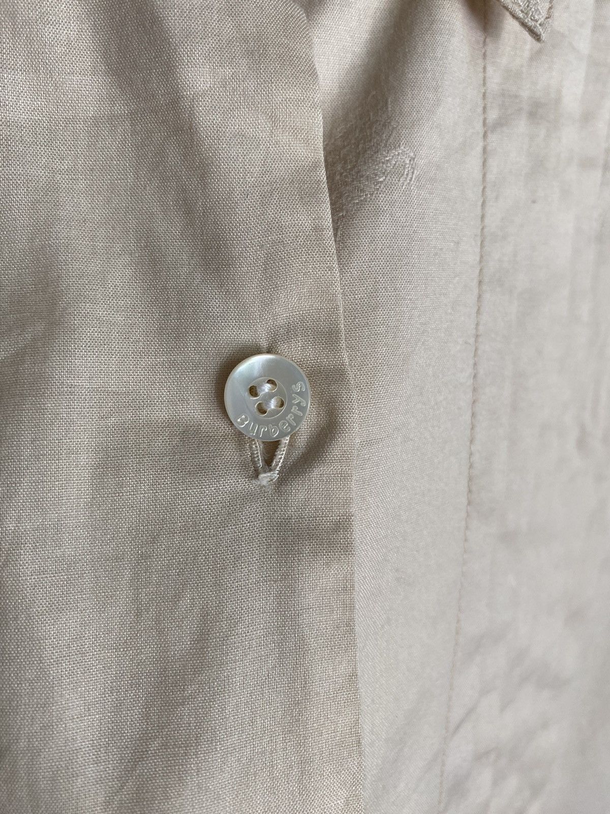 Burberry BURBERRY Beige Pleated Button-Up Shirt Size M / US 6-8 / IT 42-44 - 12 Thumbnail