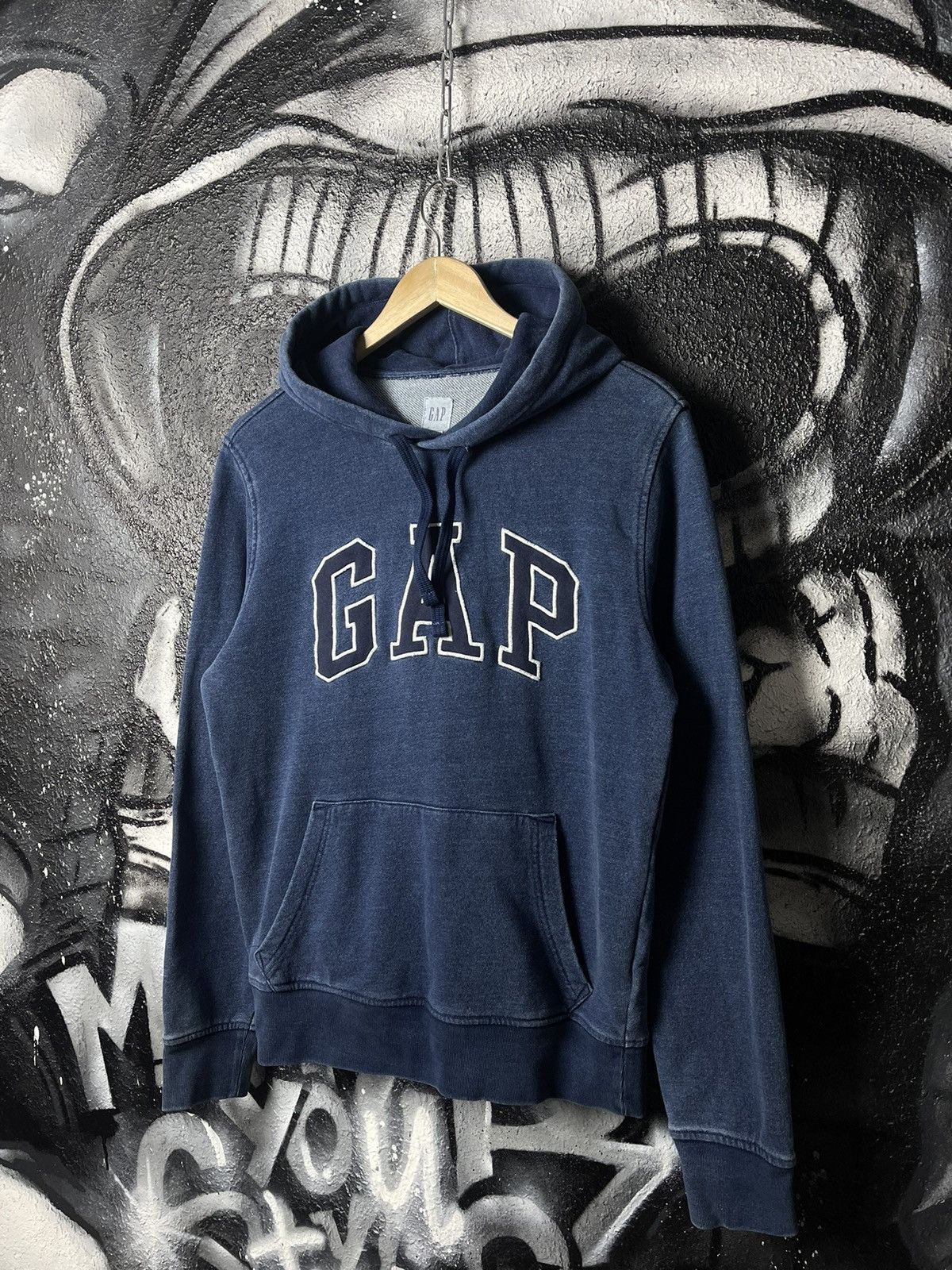 Gap × Vintage GAP Big Logo Denim Style Hoodie Size US S / EU 44-46 / 1 - 1 Thumbnail