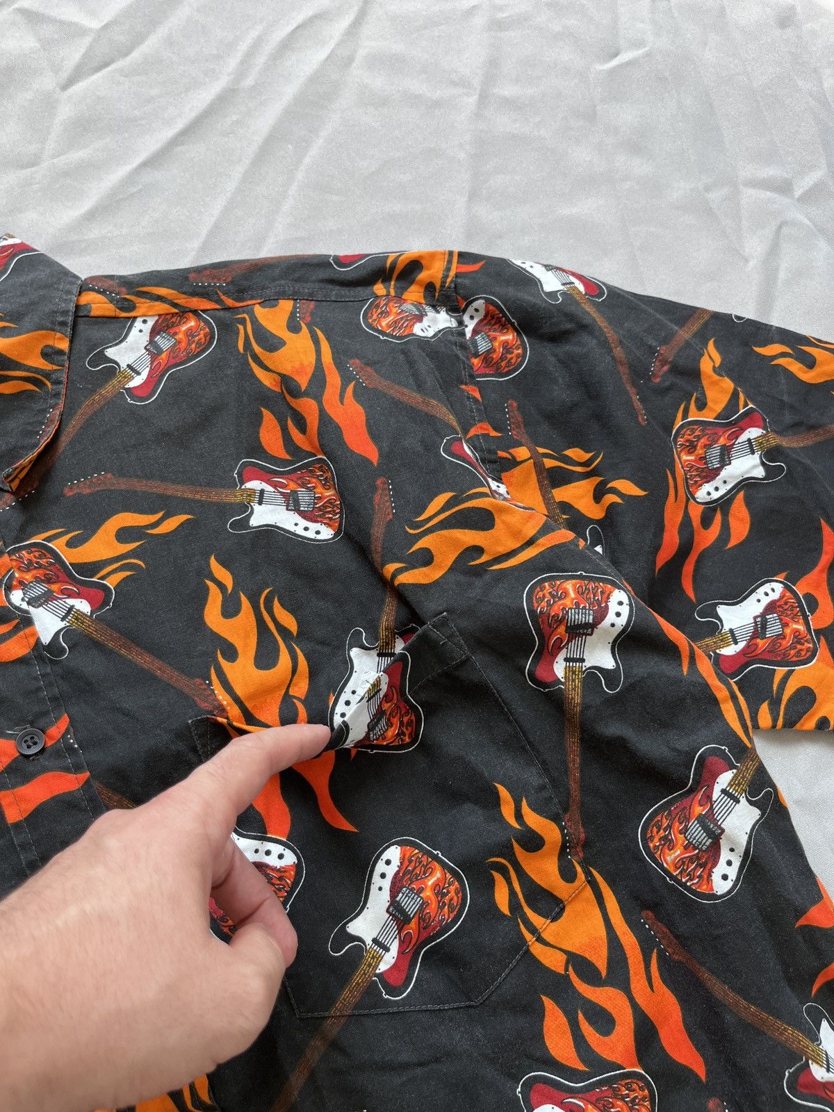 Other Flame and Guitars Crazy Short Sleeve Summer Shirt Size US L / EU 52-54 / 3 - 7 Thumbnail
