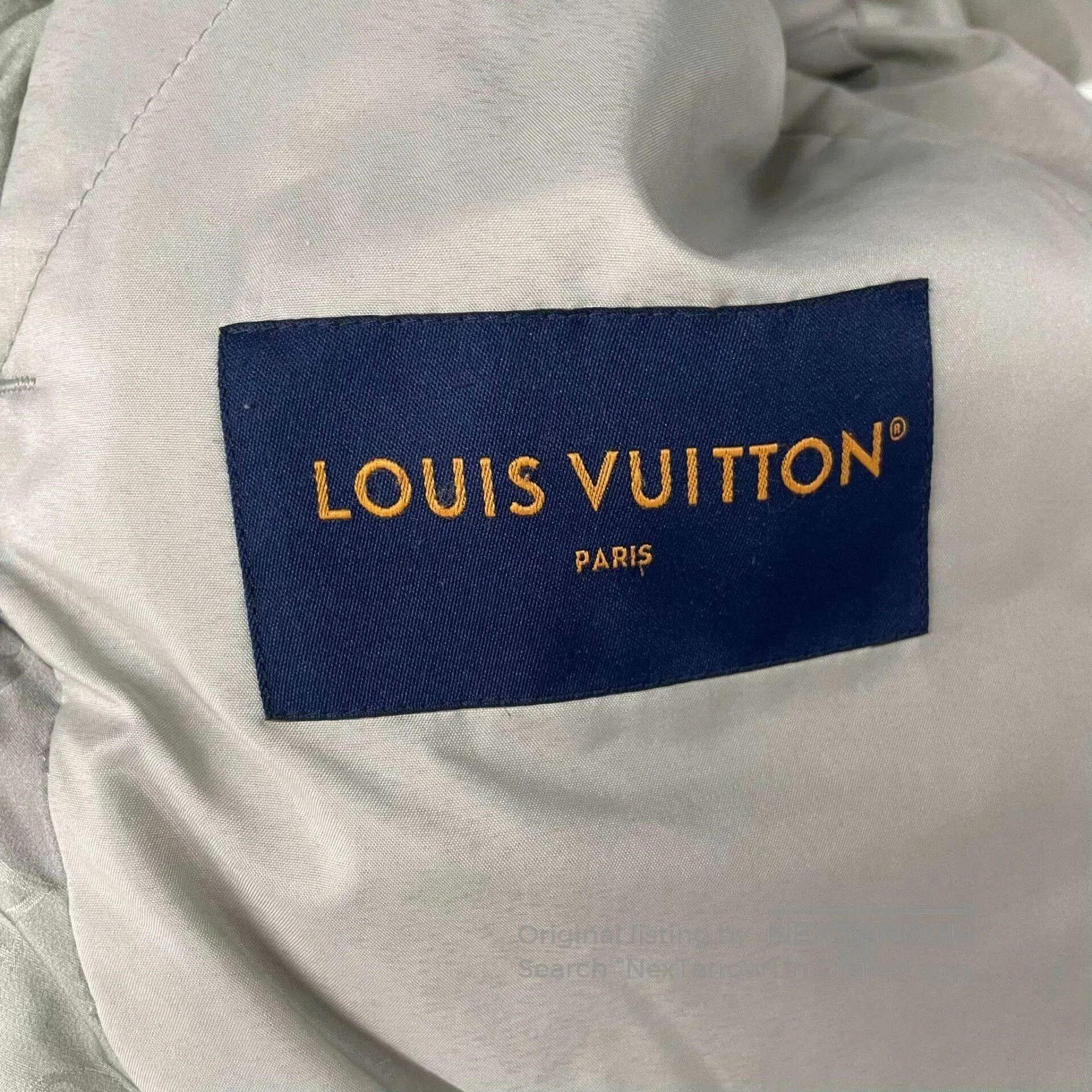 Louis Vuitton Louis Vuitton 23 Show Logo Print Hooded Down Jacket. Size US M / EU 48-50 / 2 - 3 Thumbnail