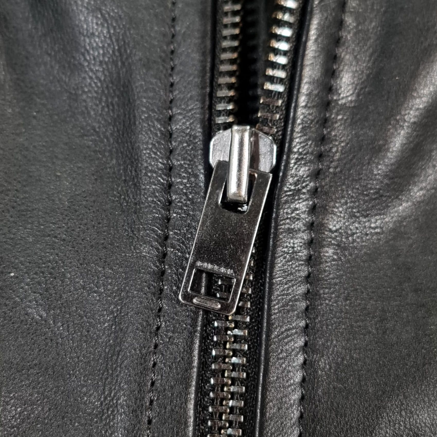 Diesel VINTAGE Diesel Womens Leather Jacket Black XS Biker Full Zip Leather Jacket Women XS Black Biker Full Zip Pockets Size XS / US 0-2 / IT 36-38 - 4 Thumbnail