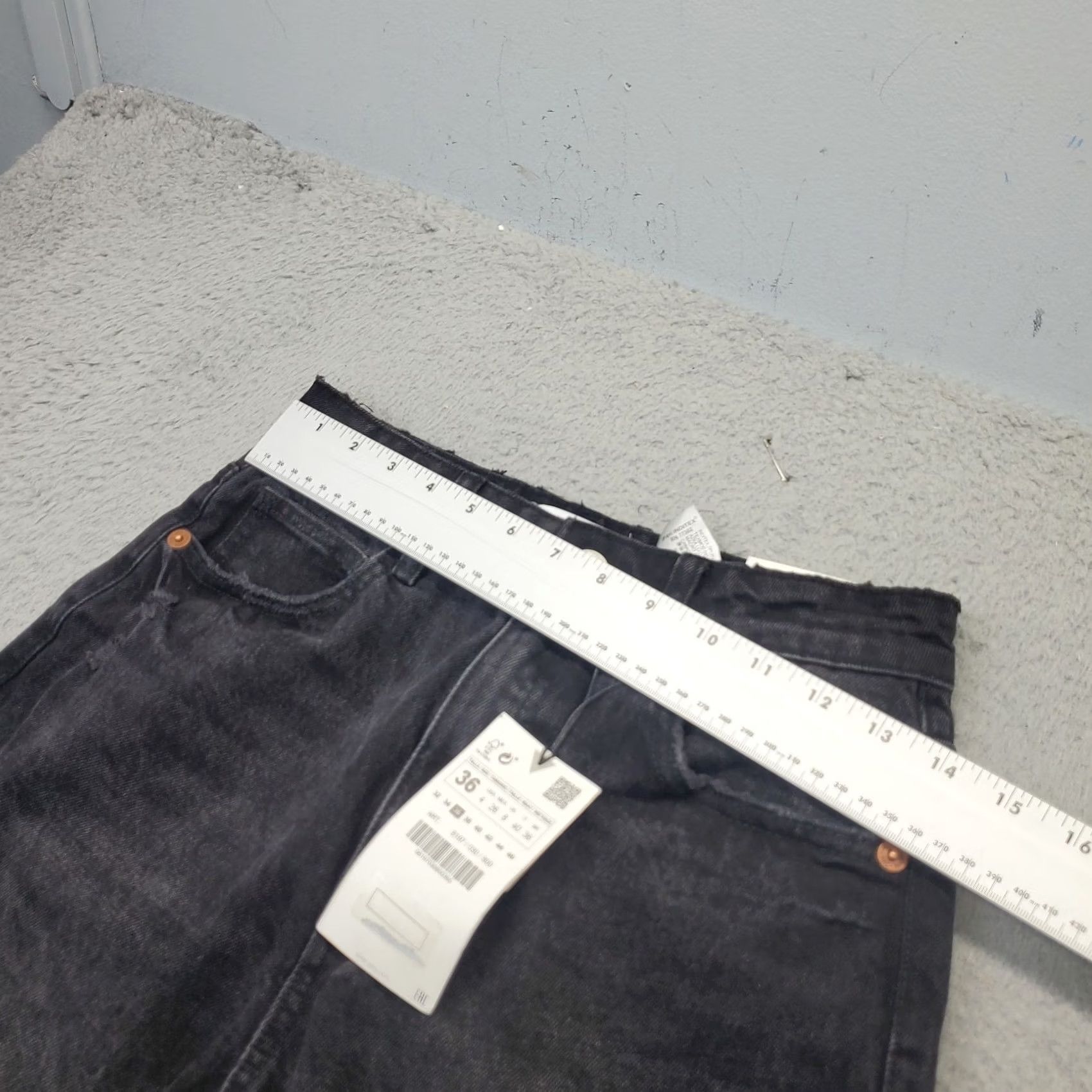 Zara Zara Womens Size 4 Black Denim Straight Jeans Dark Wash 32" Inseam 5-Pocket Regular Fit Vintage: No Size 27" / US 4 / IT 40 - 3 Thumbnail