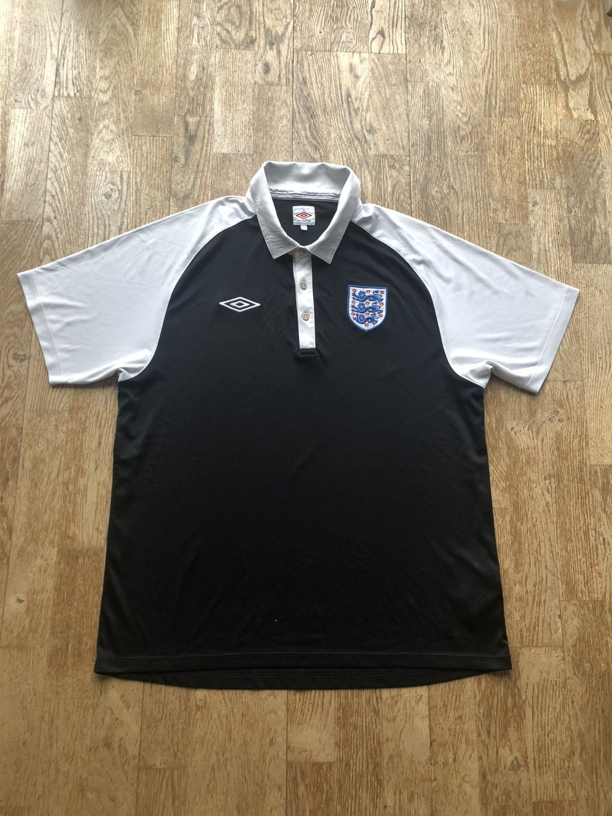 Umbro VINTAGE ENGLAND RUGBY SPORT UMBRO POLO SHIRT Size US XL / EU 56 / 4 - 1 Thumbnail