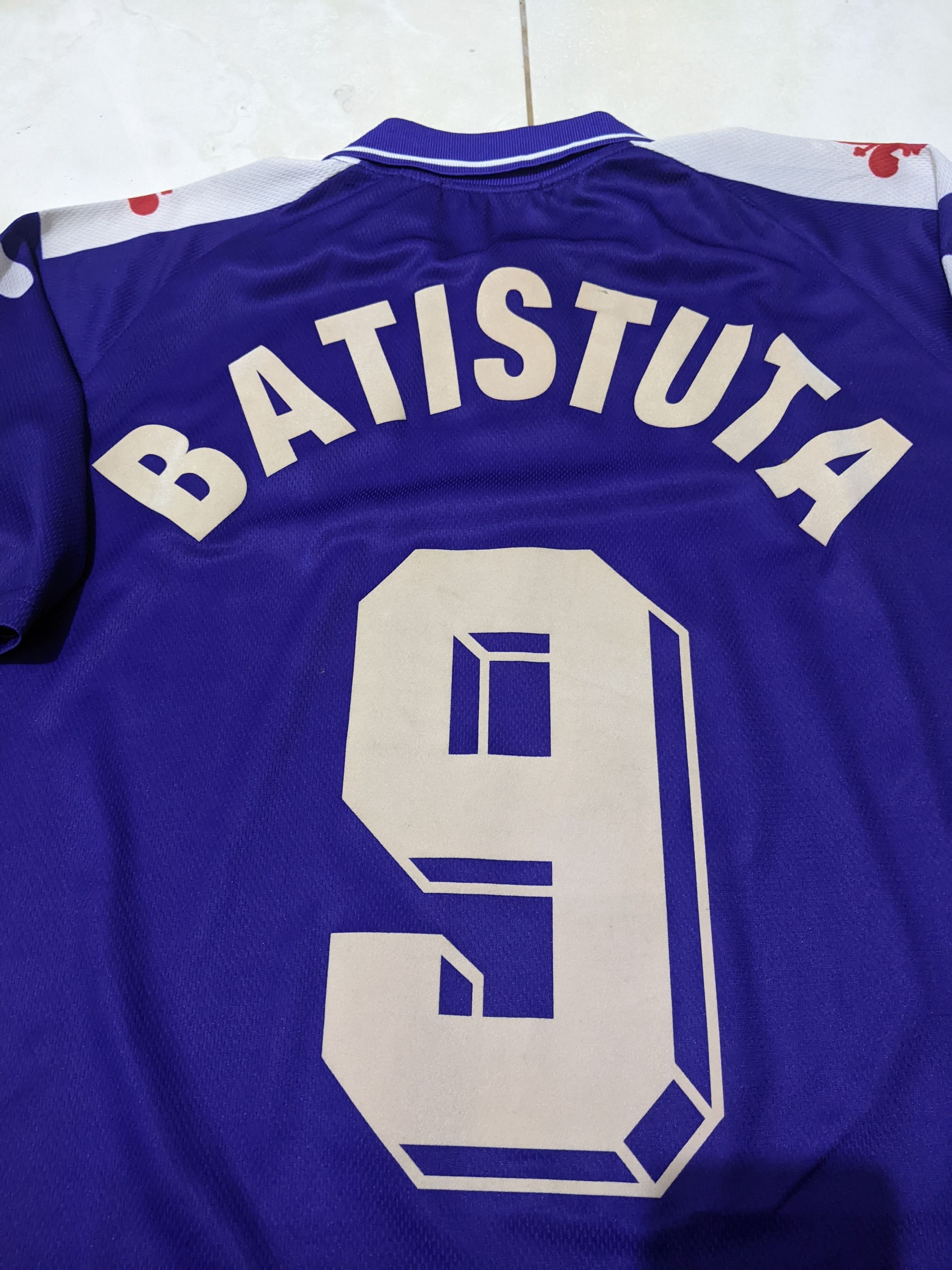 Fila Fiorentina home 1998 Batistuta Jersey football shirt Size US L / EU 52-54 / 3 - 3 Thumbnail