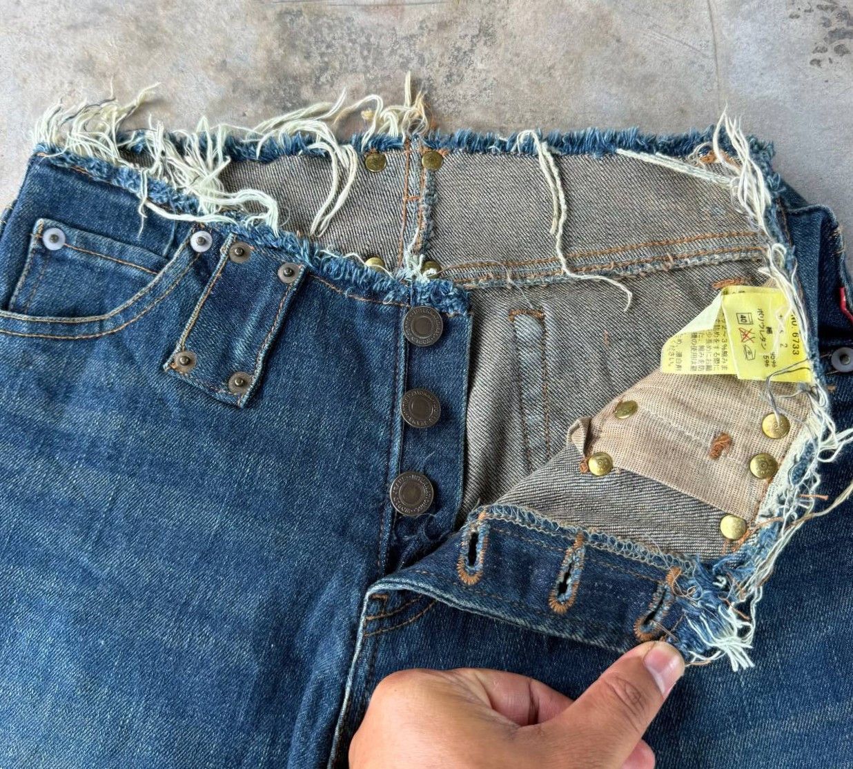 Japanese Brand Maruka Japan Distressed "Shredded" Side Slits Flare Jean W26 Size 26" / US 2 / IT 38 - 11 Thumbnail