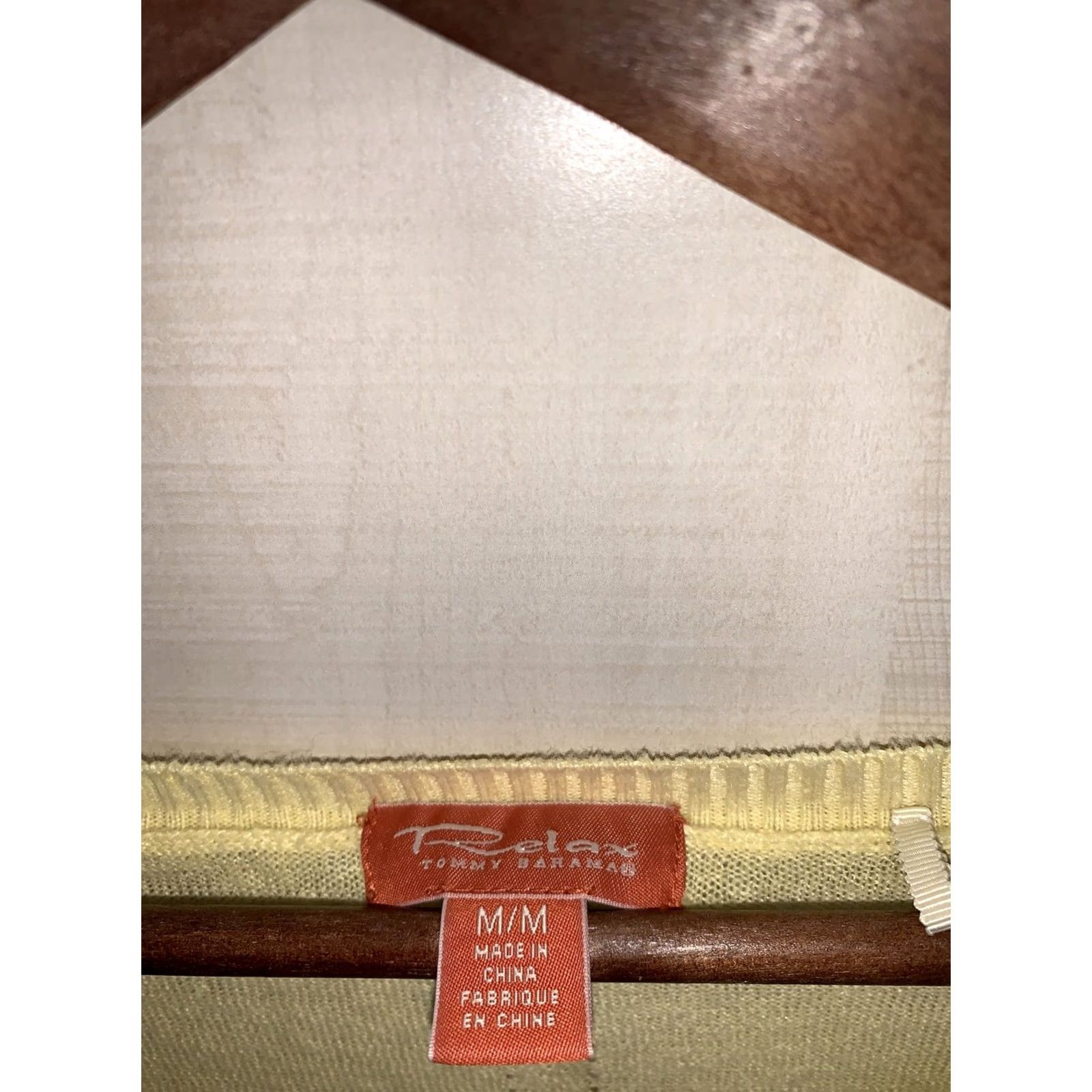 Tommy Bahama VINTAGE Tommy Bahama Relax Yellow Linen Reverse Hem Knit Womens Medium Long Sleeve Size M / US 6-8 / IT 42-44 - 2 Thumbnail