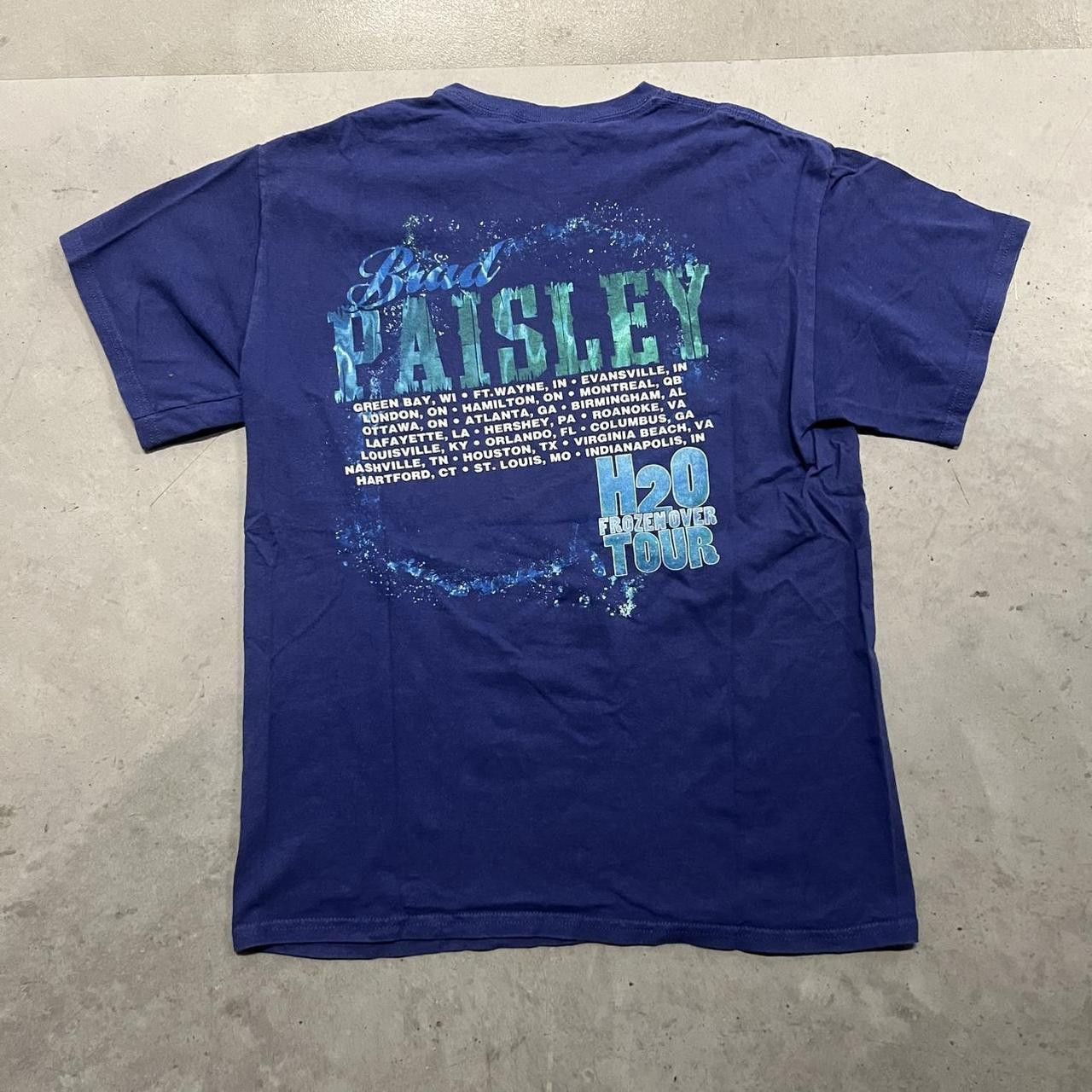 Vintage Crazy Vintage Y2K/2000s Brad paisley 2010 Tour Tee Country Essential Graphic Tee! Size US M / EU 48-50 / 2 - 3 Thumbnail