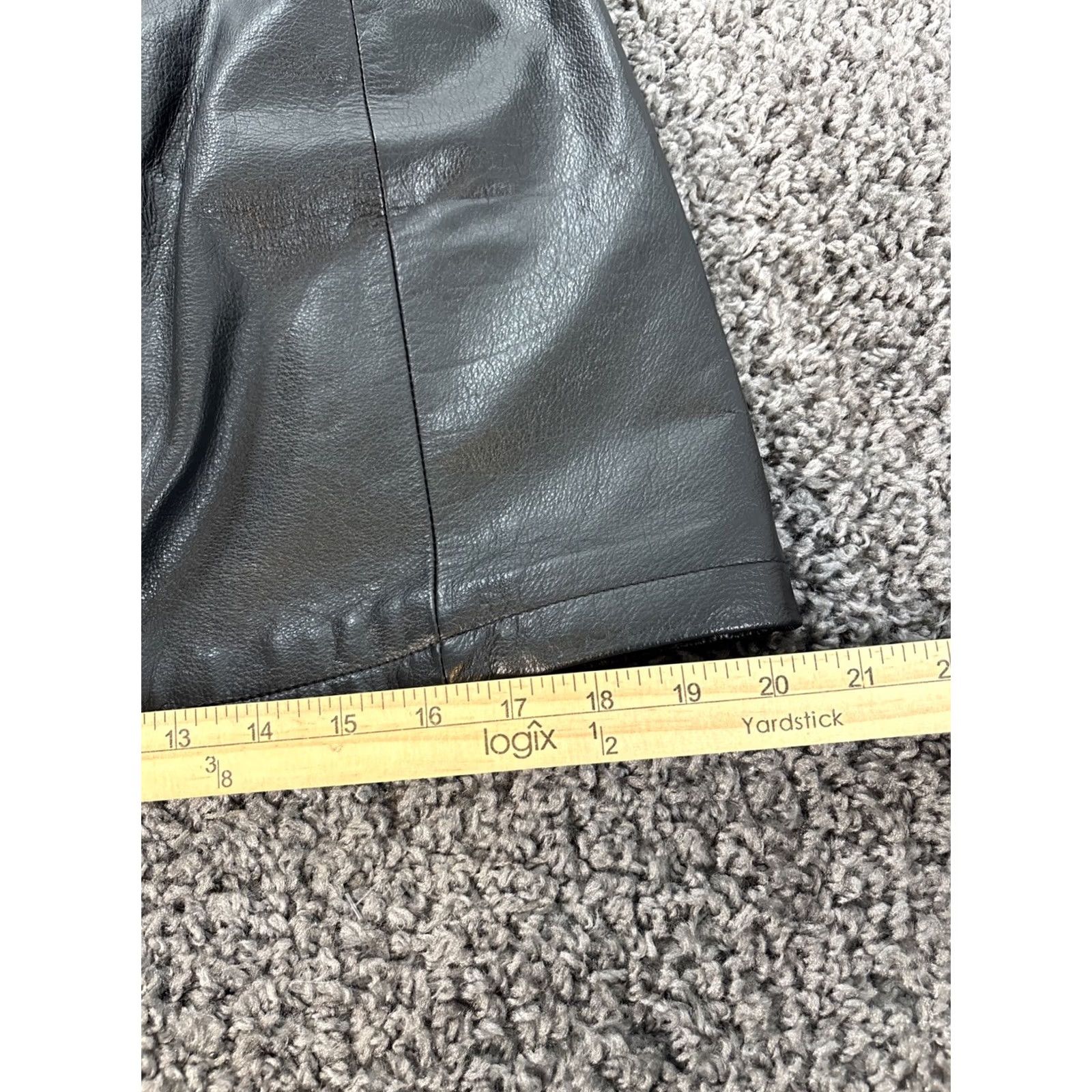 Vintage VINTAGE Wilsons Leather Skirt Womens 28 Black Mini 90s Boho 80s Slit Pockets High Rise Size 28" / US 6 / IT 42 - 3 Thumbnail
