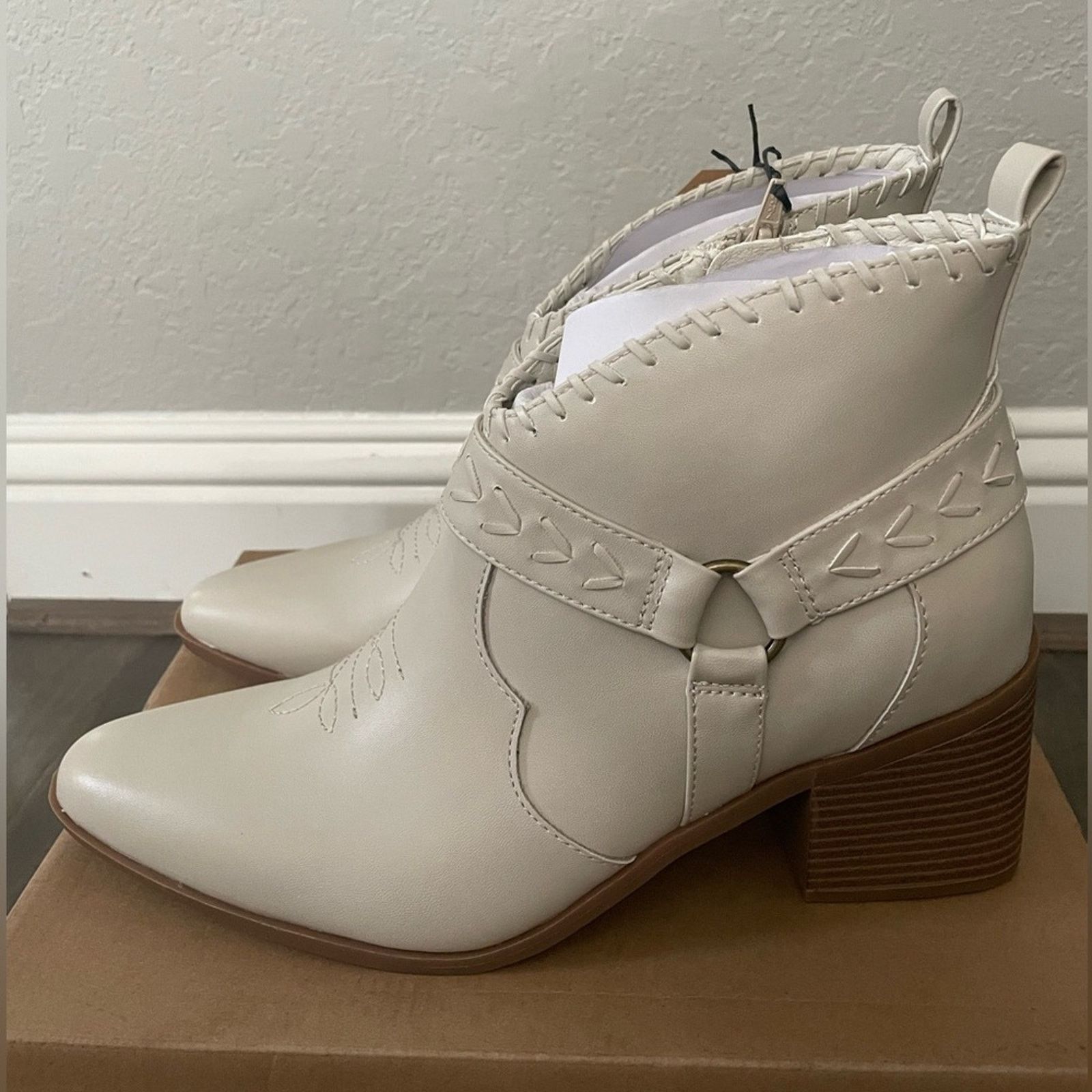 Frye Frye & Co. Palma Stacked Southwestern Ankle Bootie Sand 11M Size US 11 / IT 41 - 3 Thumbnail