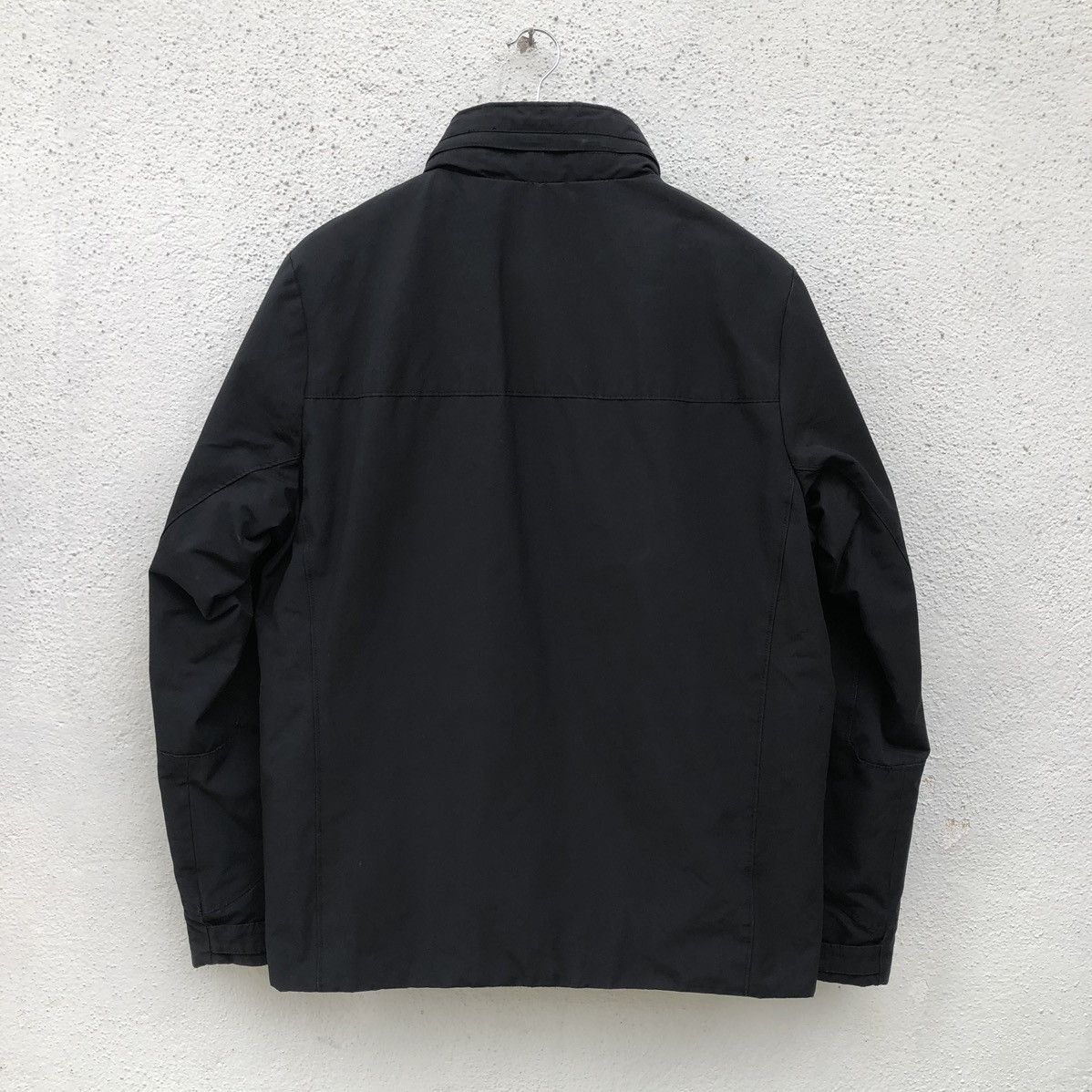 Abercrombie & Fitch Abercrombie & Fitch Black Insulated Waterproof Bomber Jacket Size US M / EU 48-50 / 2 - 13 Thumbnail