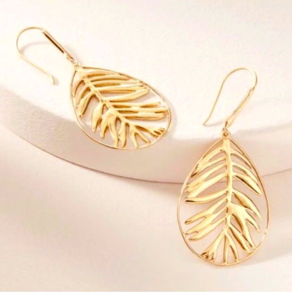 Other Stella and Dot Botanical Gold Filigree Earrings Size ONE SIZE - 1 Thumbnail