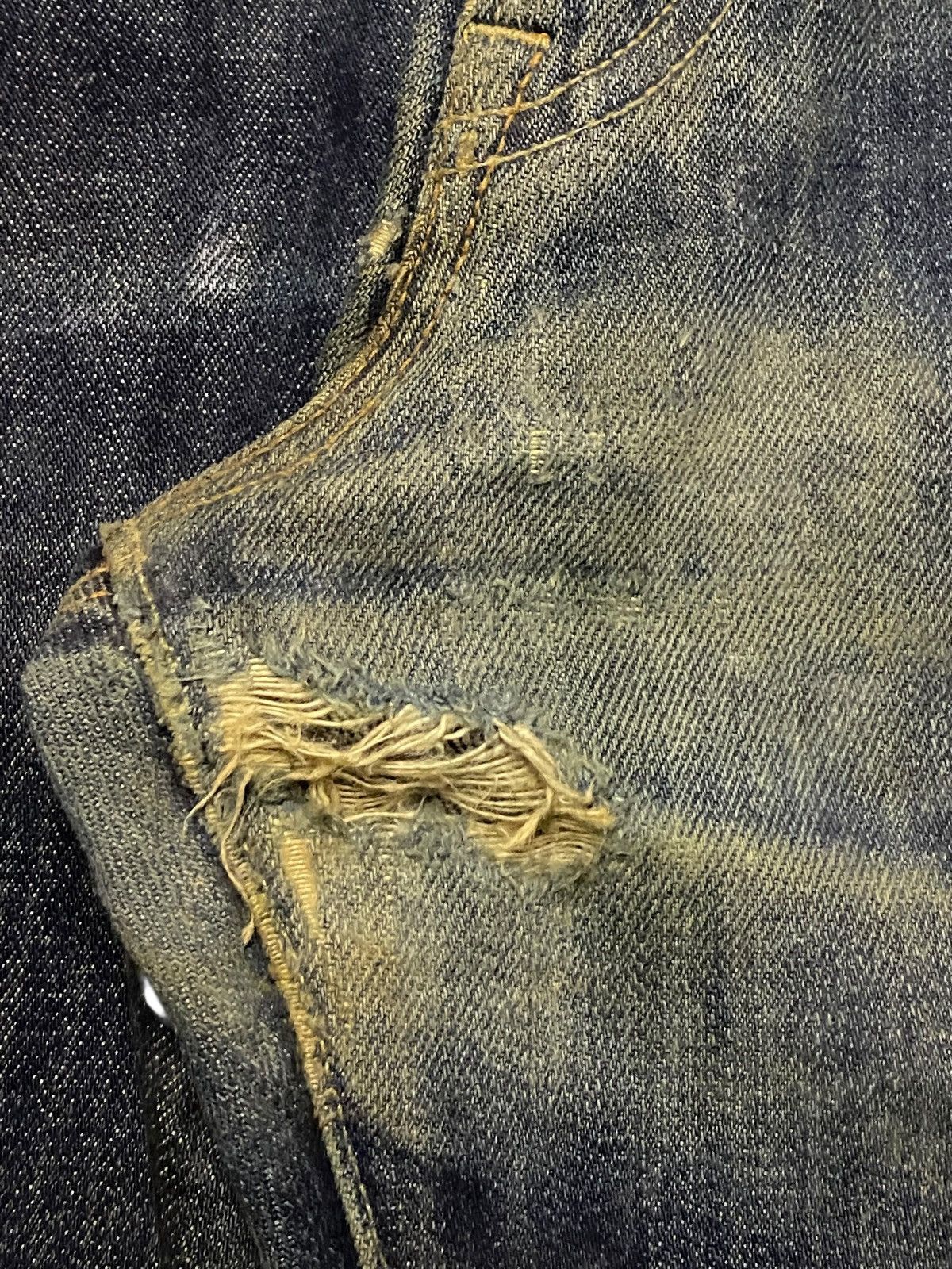 Japanese Brand Vintage Japanese Uniqlo Mud Wash Distressed Slim Jeans Size US 32 / EU 48 - 8 Thumbnail