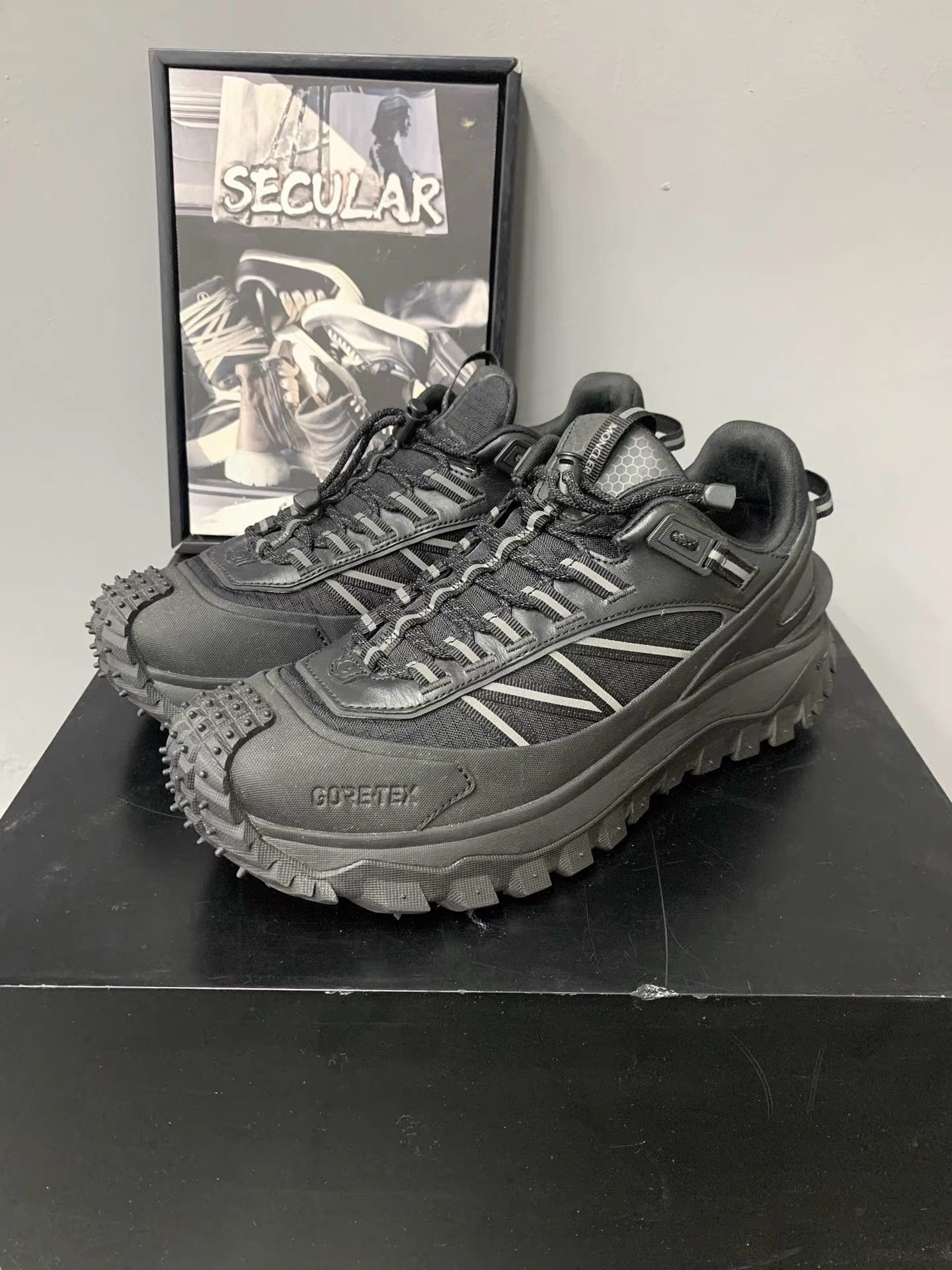 Moncler Moncler Black Tire Dad Sneakers K34 Size US 11 / EU 44 - 4 Thumbnail