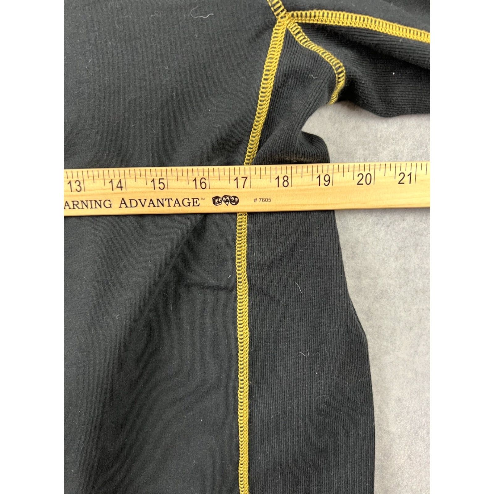 Tommy Bahama Tommy Bahama Sweater Mens 1/4 Zip Crew Neck Gold Black 50 Sweatshirt Knit Cotton Pullover M Adults Mens Size US M / EU 48-50 / 2 - 6 Thumbnail