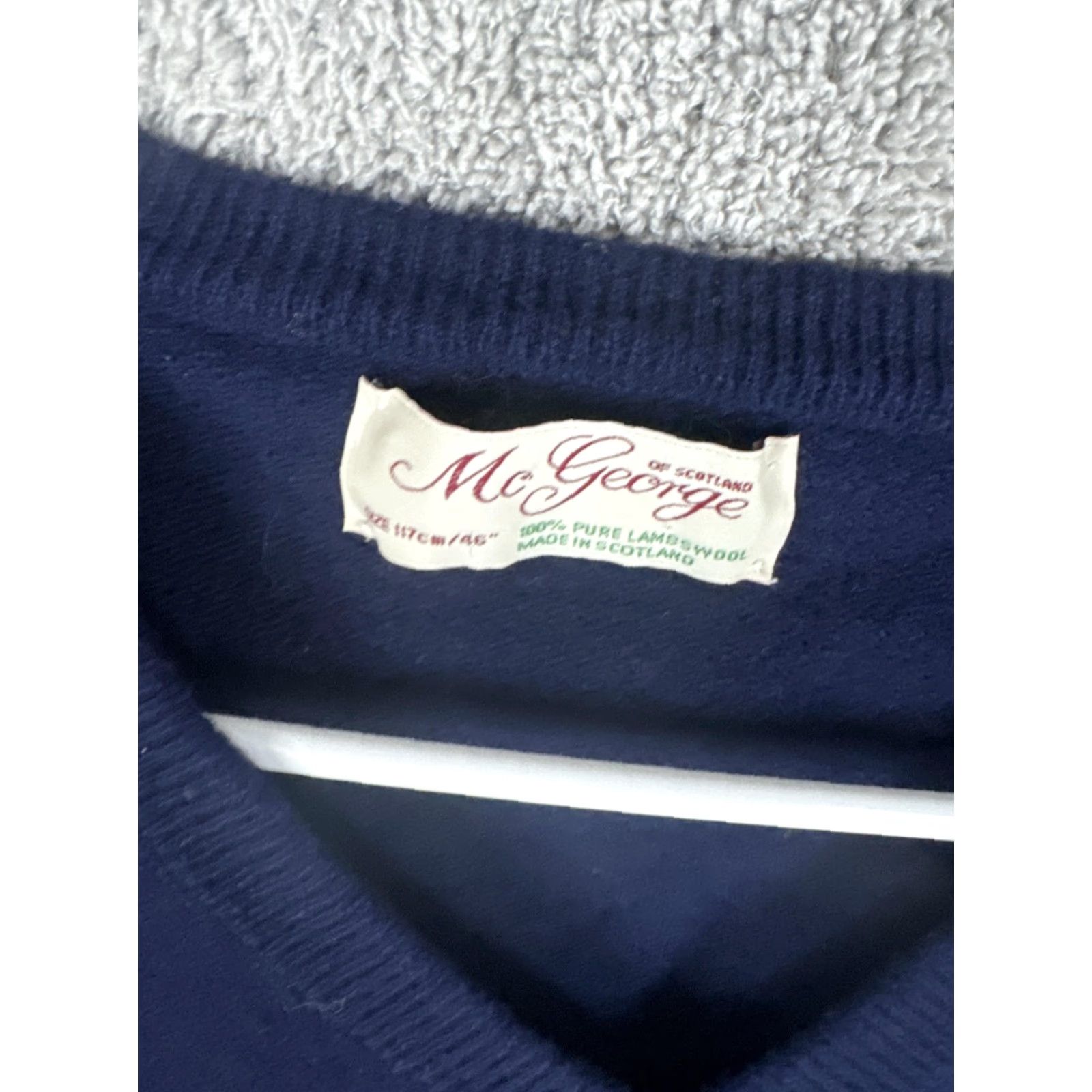 Vintage VINTAGE McGeorge Sweater Mens XL Navy Blue V Neck 100% Lambswool Made In Scotland Size US XL / EU 56 / 4 - 3 Thumbnail