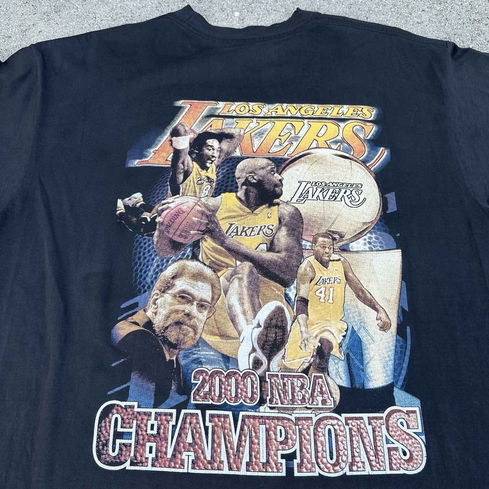 All Sport × NBA × Vintage Vintage 2000 Los Angeles Lakers Rap Tee Shirt XL NBA Kobe Size US XL / EU 56 / 4 - 2 Thumbnail