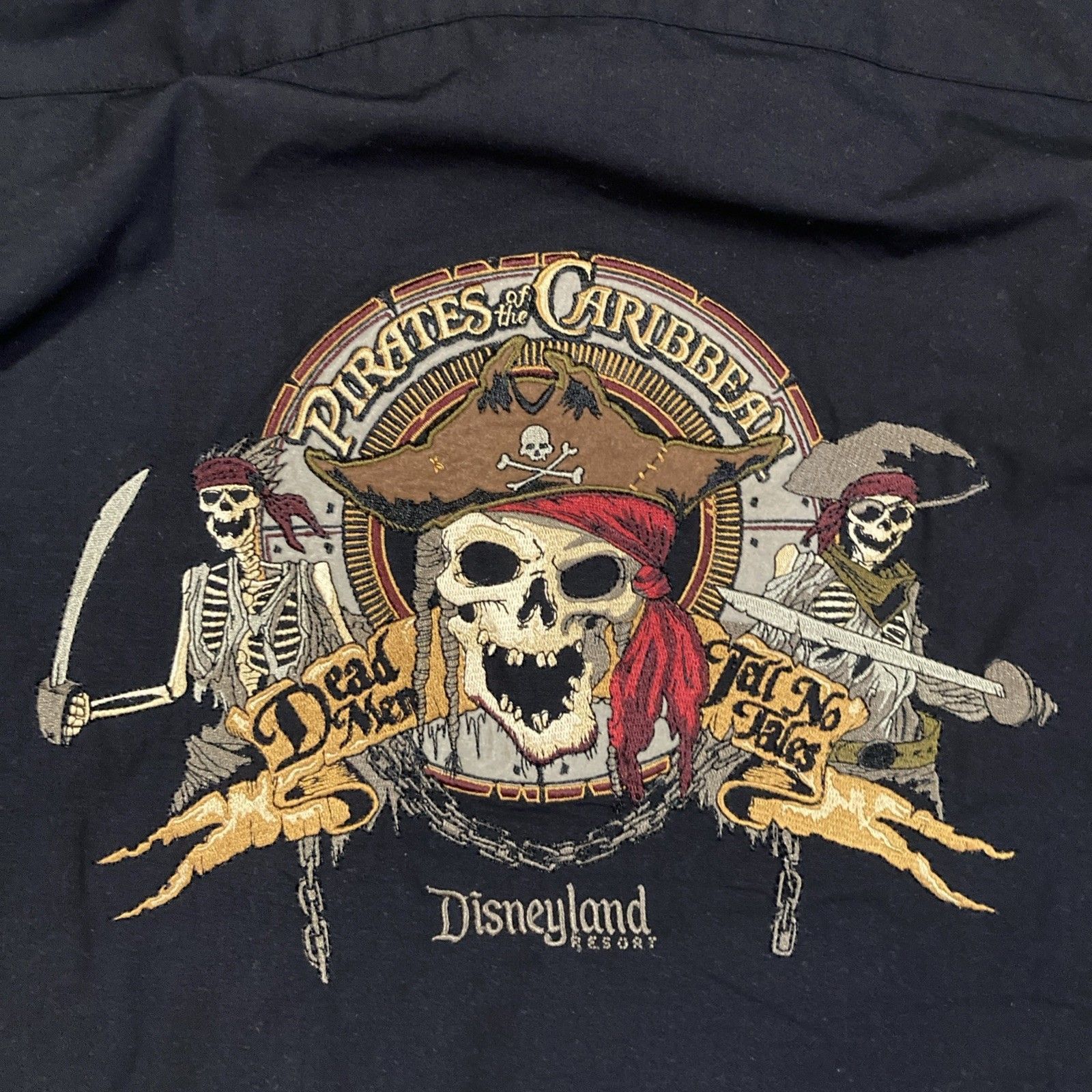 Disney VINTAGE DISNEYLAND RESORT PIRATES OF THE CARIBBEAN Shirt XL Size US XL / EU 56 / 4 - 8 Thumbnail