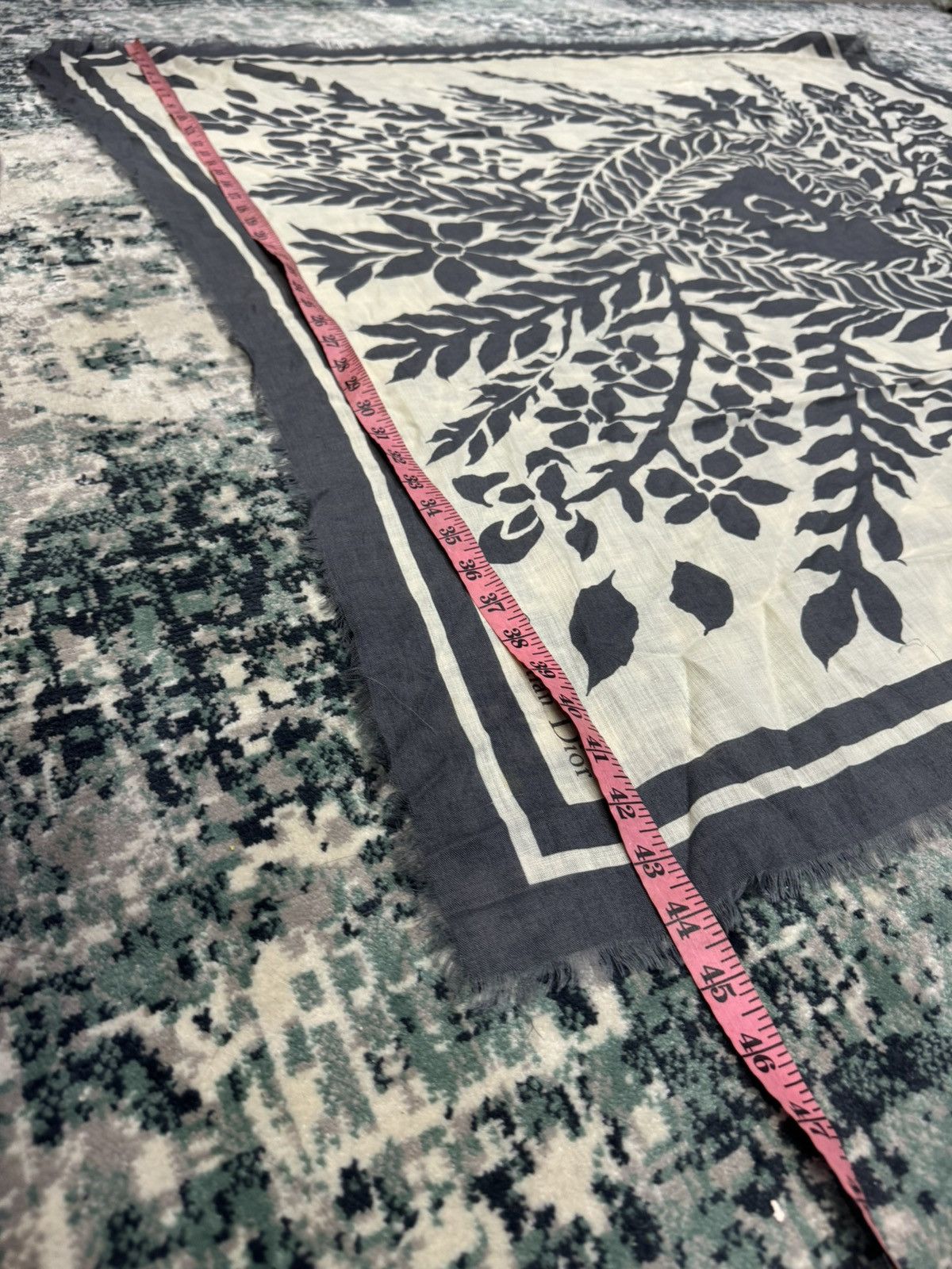 Christian Dior Monsieur VINTAGE CHRISTIAN DIOR LARGE STOLE SCARF 44" x 45.5" Size ONE SIZE - 3 Thumbnail