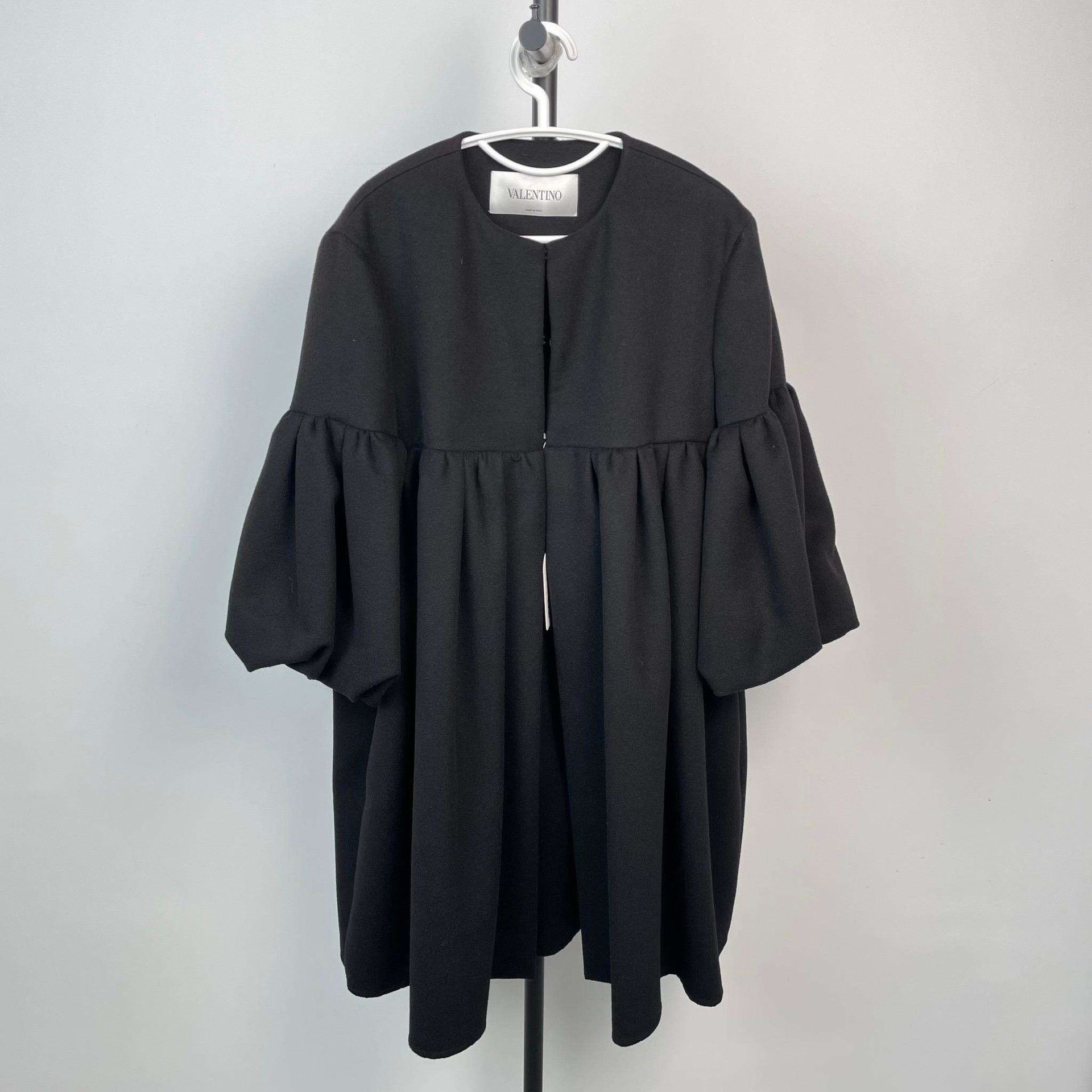 Valentino Valentino Black Puffed Sleeve Wool Coat Size M / US 6-8 / IT 42-44 - 1 Thumbnail
