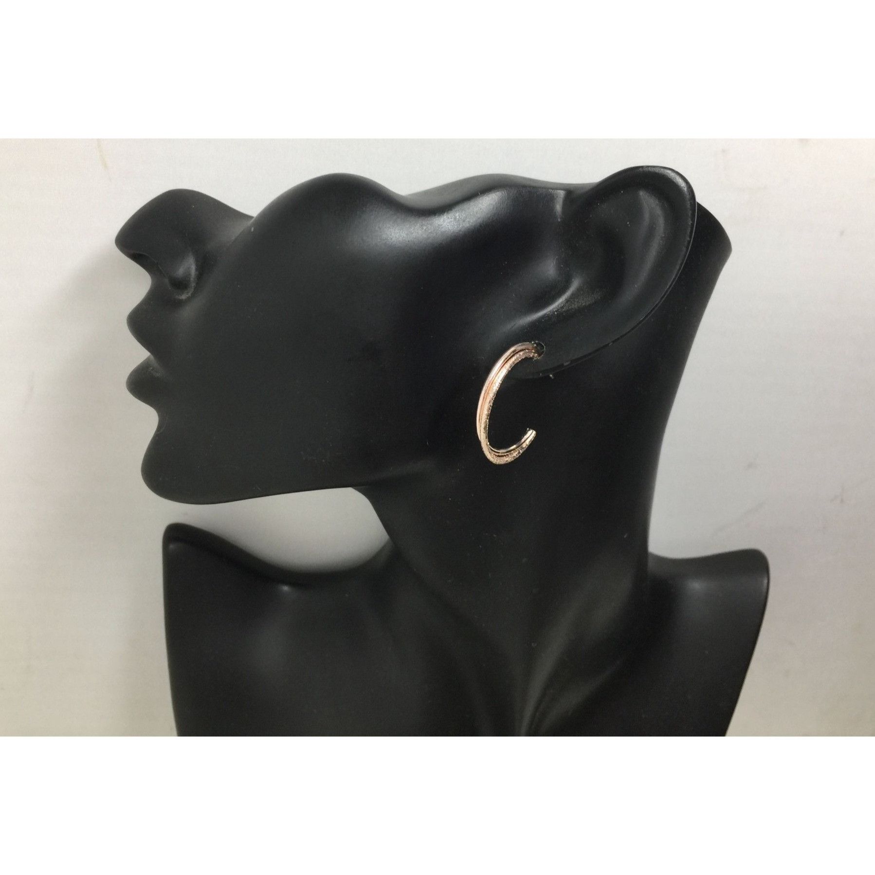 Other Women's Small Rose Gold Double Hoop Earrings Size ONE SIZE - 1 Thumbnail