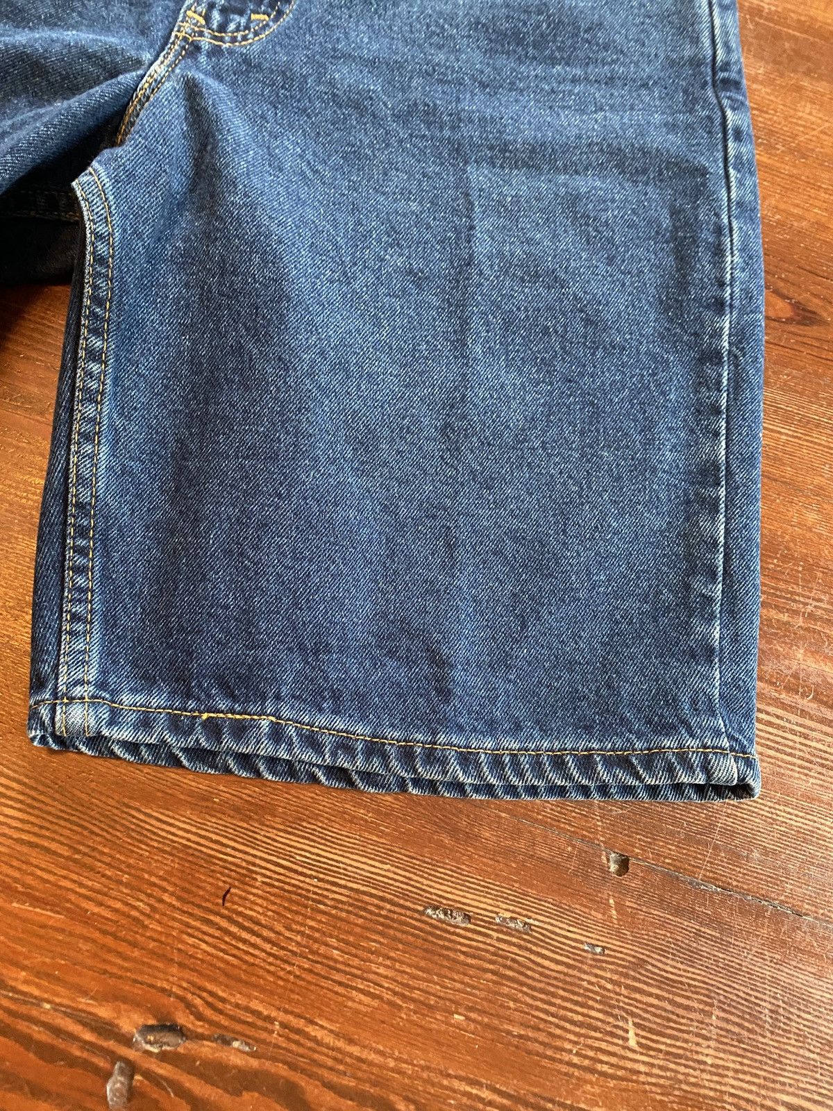 Levi's Vintage 1998 Levi’s 550 Relaxed White Tab Dark Denim Shorts Size US 32 / EU 48 - 7 Thumbnail
