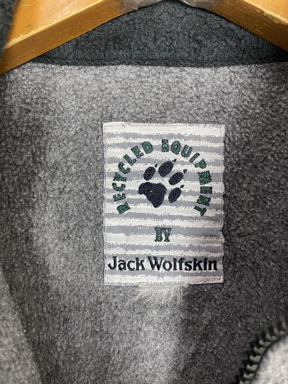 Jack Wolfskin Rare‼️ Jack Wolfskin Fleece Embroidery Small Logo Size US S / EU 44-46 / 1 - 4 Thumbnail