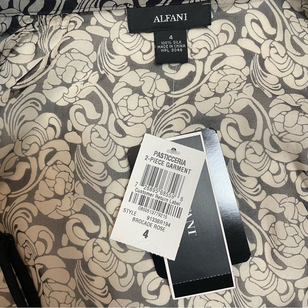 Alfani NWT New Alfani Silk 2 Piece Set Blouse Tank Top Size 4 Size S / US 4 / IT 40 - 8 Thumbnail