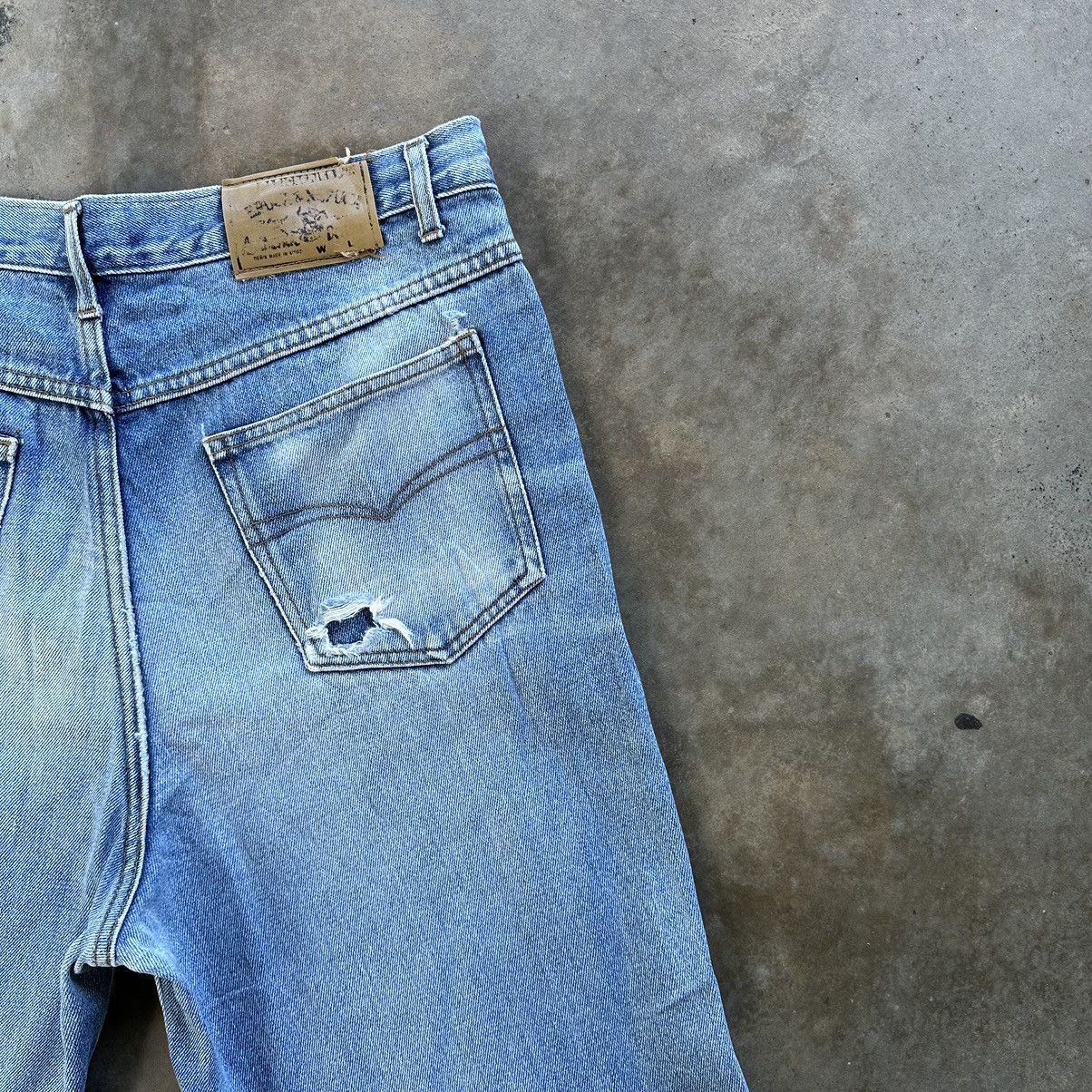 Japanese Brand Vintage Japanese Distressed Jean Sick Denim Pant W32 Size US 32 / EU 48 - 13 Thumbnail