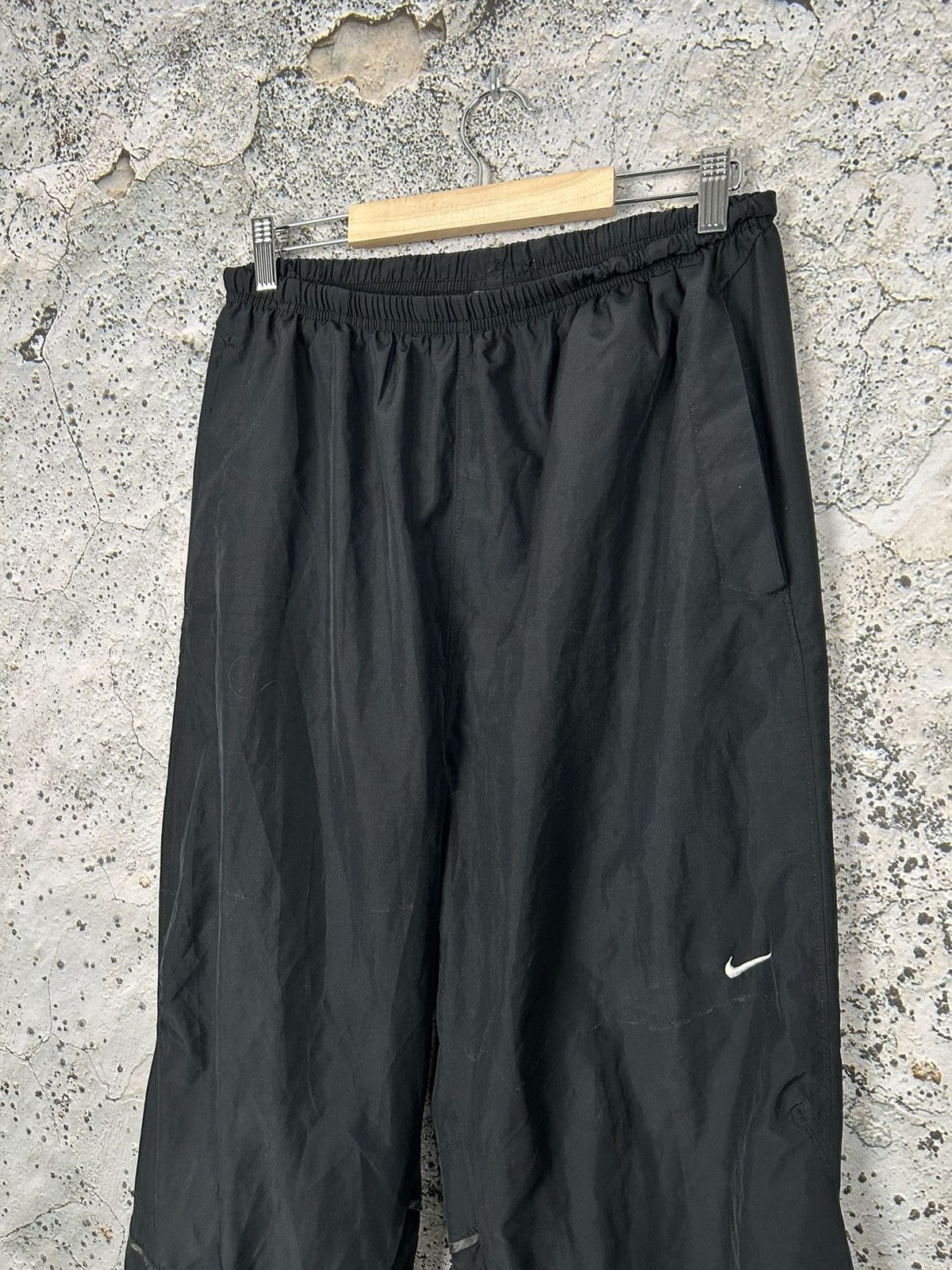 Nike × Vintage Vintage Nike Y2K Gorpcore Sweatpants Swoosh Drill Hype Size US 34 / EU 50 - 3 Thumbnail