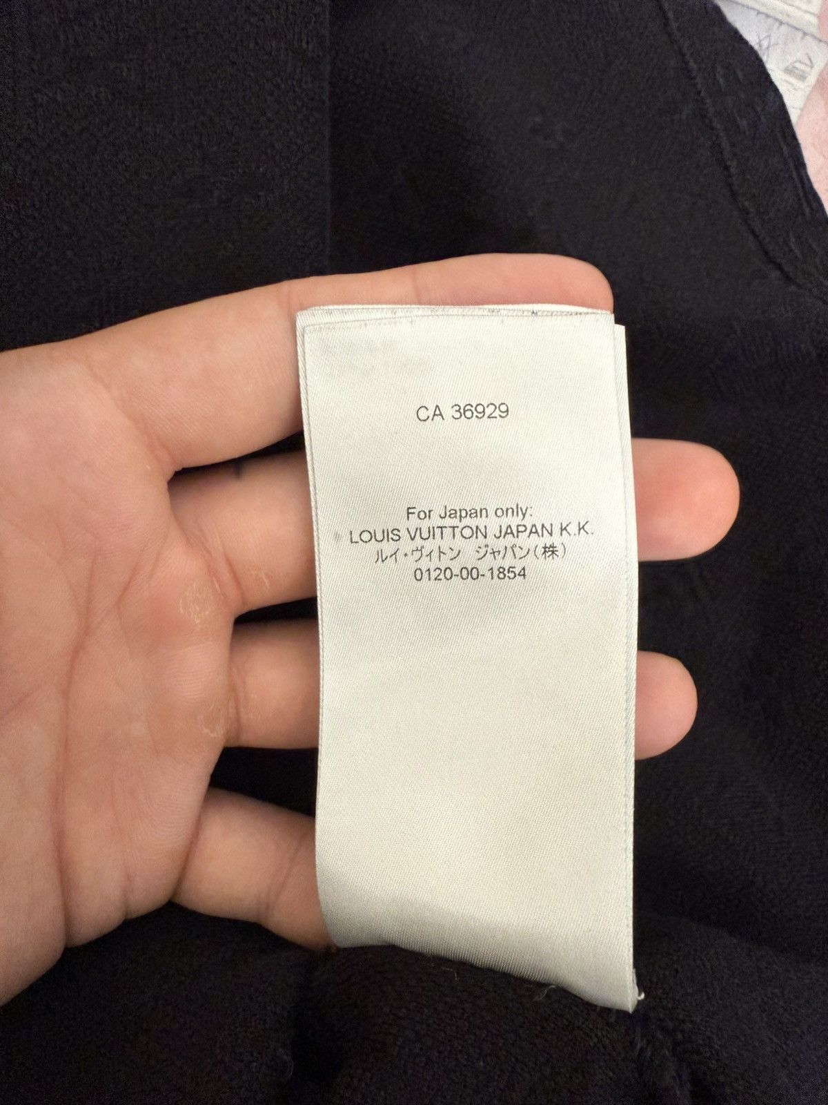 Louis Vuitton LV SIGNATURE 3D Pocket Monogram Tshirt Size US L / EU 52-54 / 3 - 3 Thumbnail