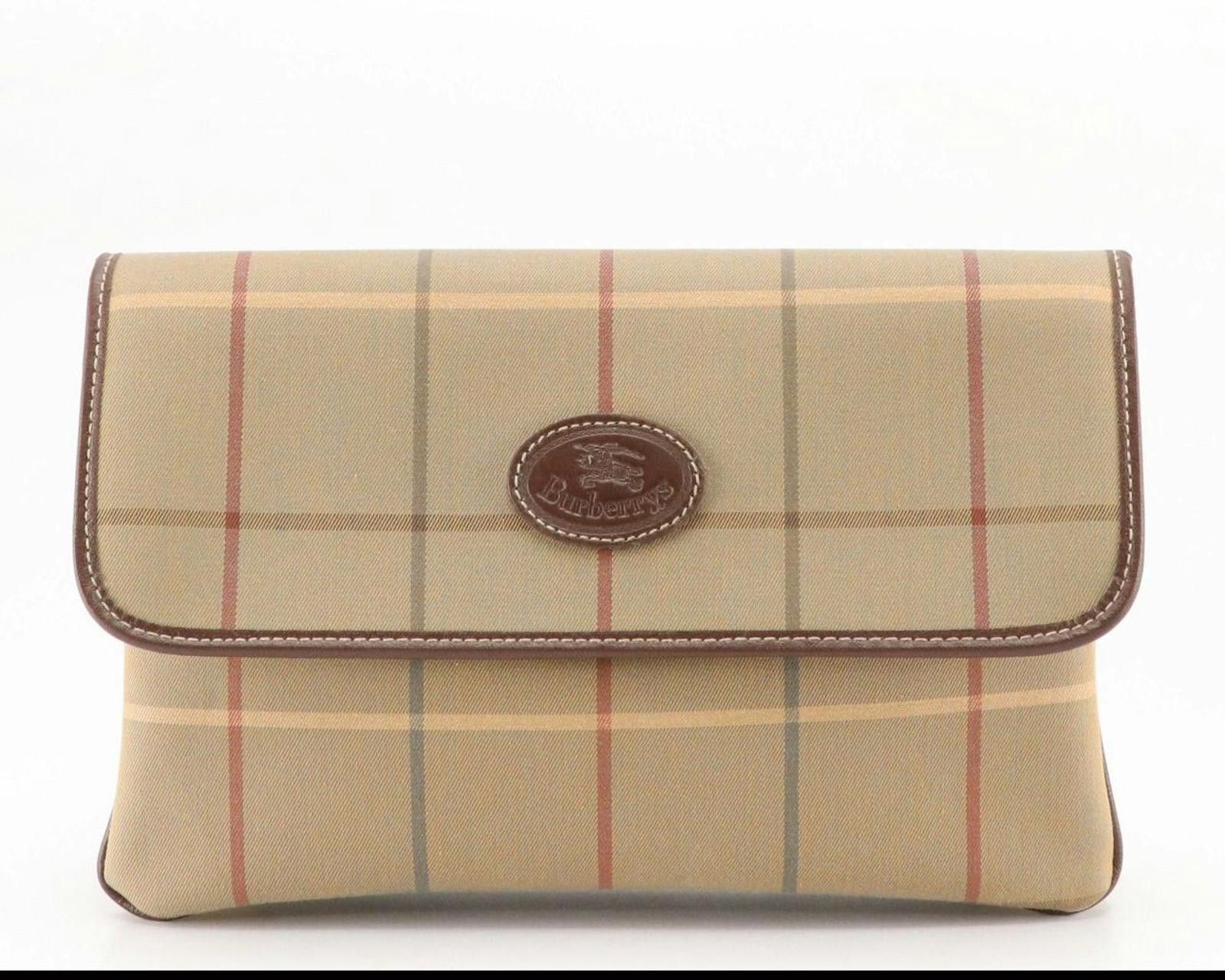 Burberry Vintage Nova Burberry Beige Plaid Clutch Bag Size ONE SIZE - 1 Thumbnail