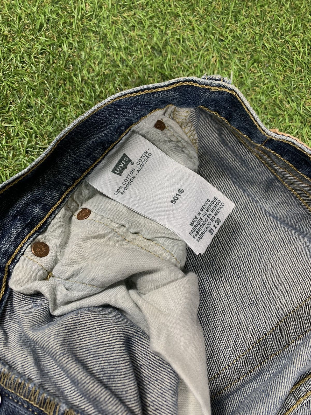 Levi's Vintage 90s Levi’s 501 jeans denim distressed size 31x30 Size US 31 - 7 Thumbnail