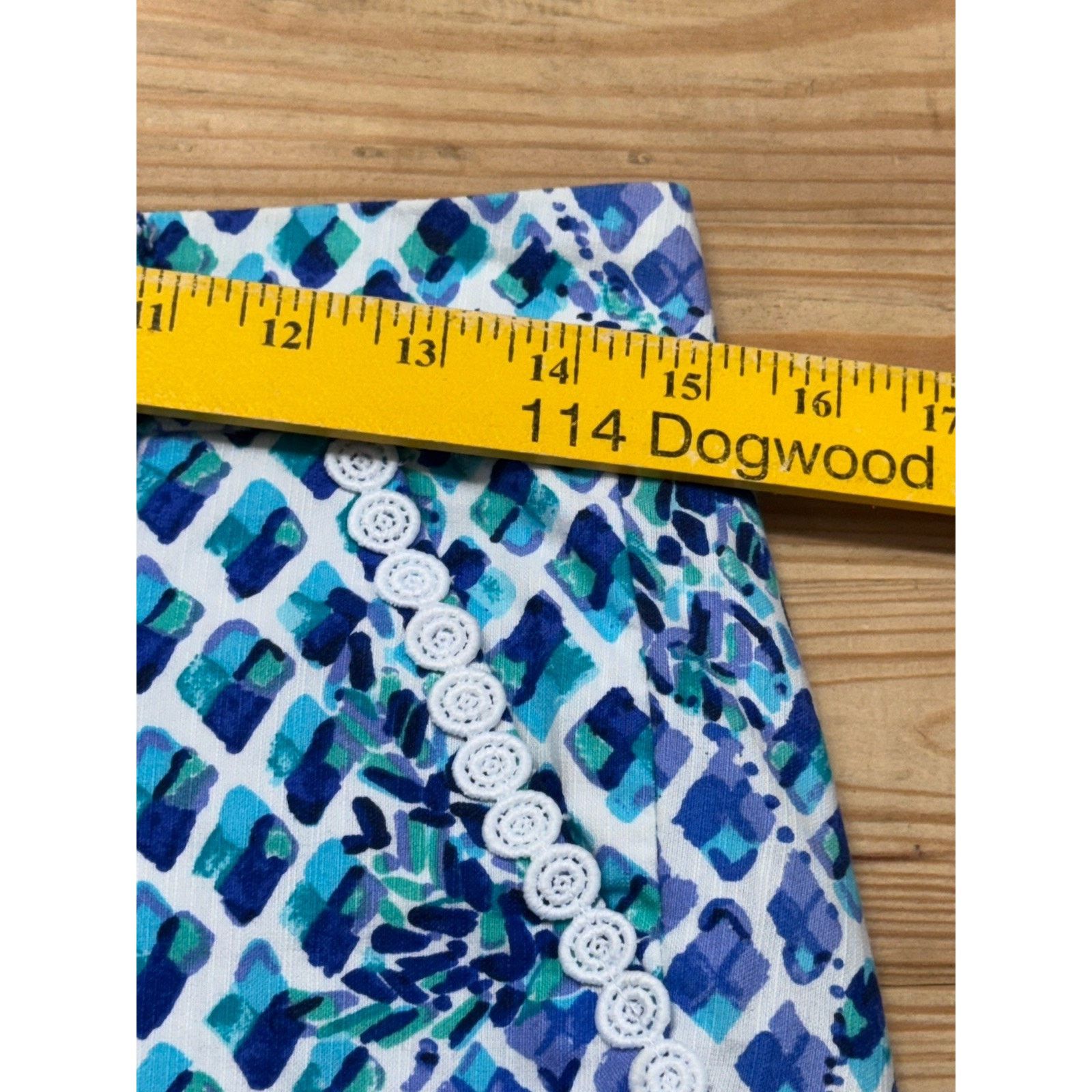 Lilly Pulitzer Lilly Pulitzer Callahan Shorts 0 White Pineapple 5” Blue Size 25" / US 0 / IT 36 - 9 Thumbnail