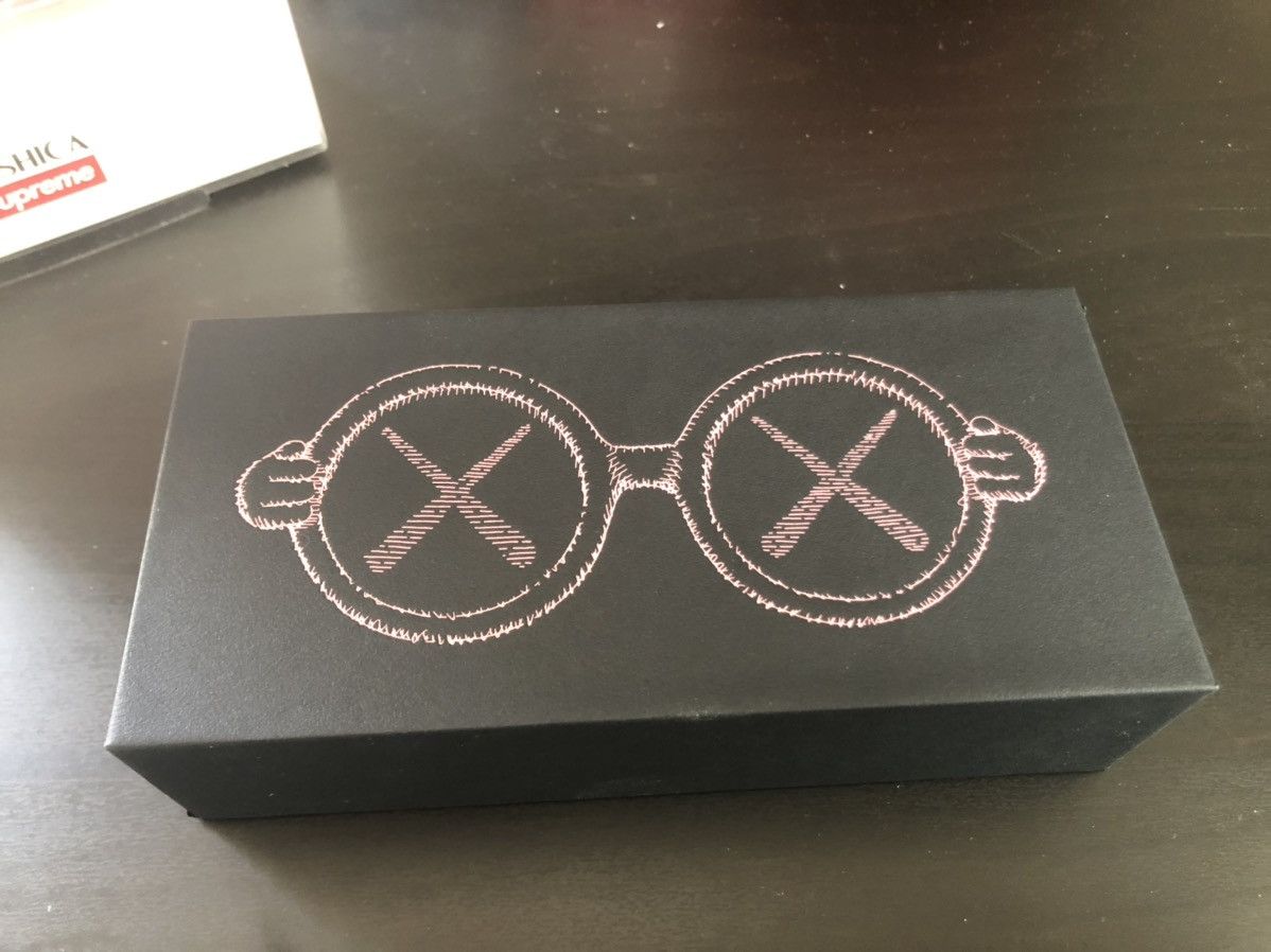 Kaws Kaws x SD Kid Sunglasses Pink Size ONE SIZE - 6 Thumbnail