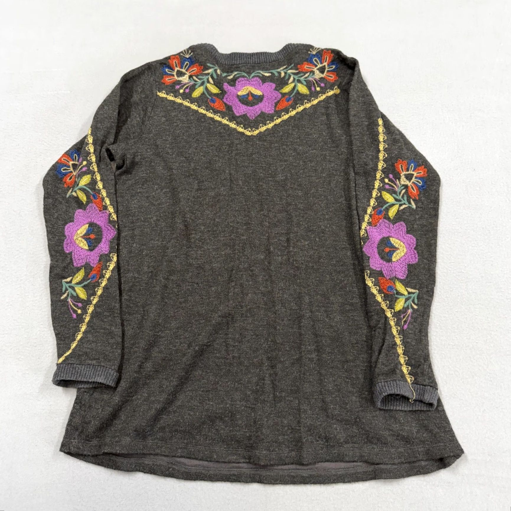 Johnny Was Johnny Was Sweater Womens Medium Gray Embroidered Floral Boho Crewneck Pullover Size M / US 6-8 / IT 42-44 - 7 Thumbnail