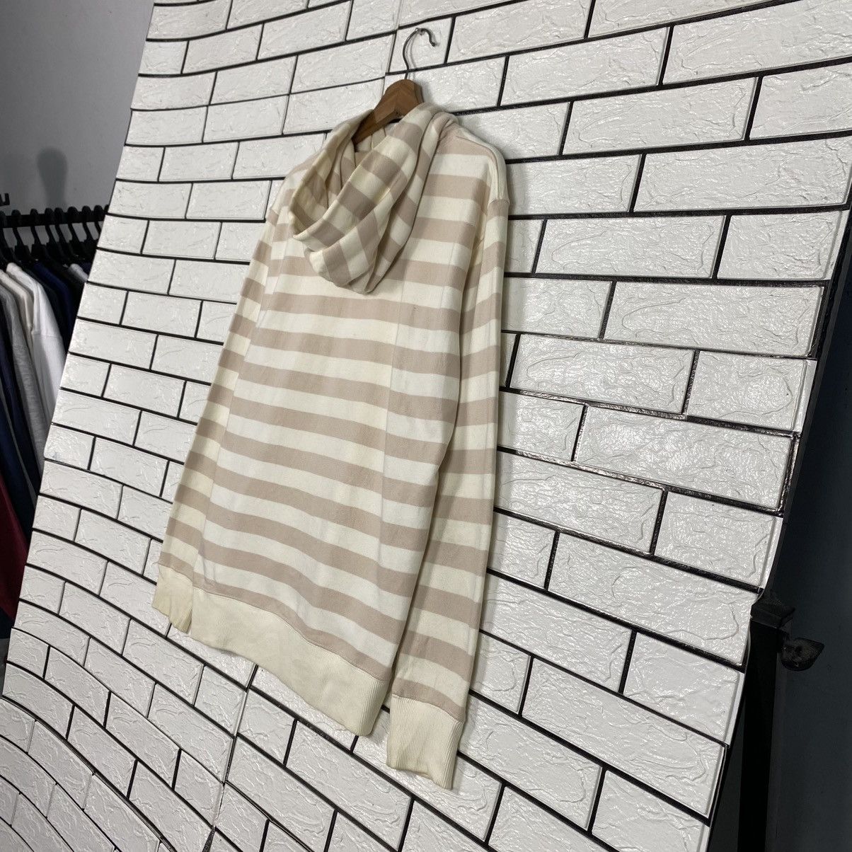 Japanese Brand 📌Vintage Hoodie Striped Design Uniqlo Cartoon Japan Size US L / EU 52-54 / 3 - 11 Thumbnail