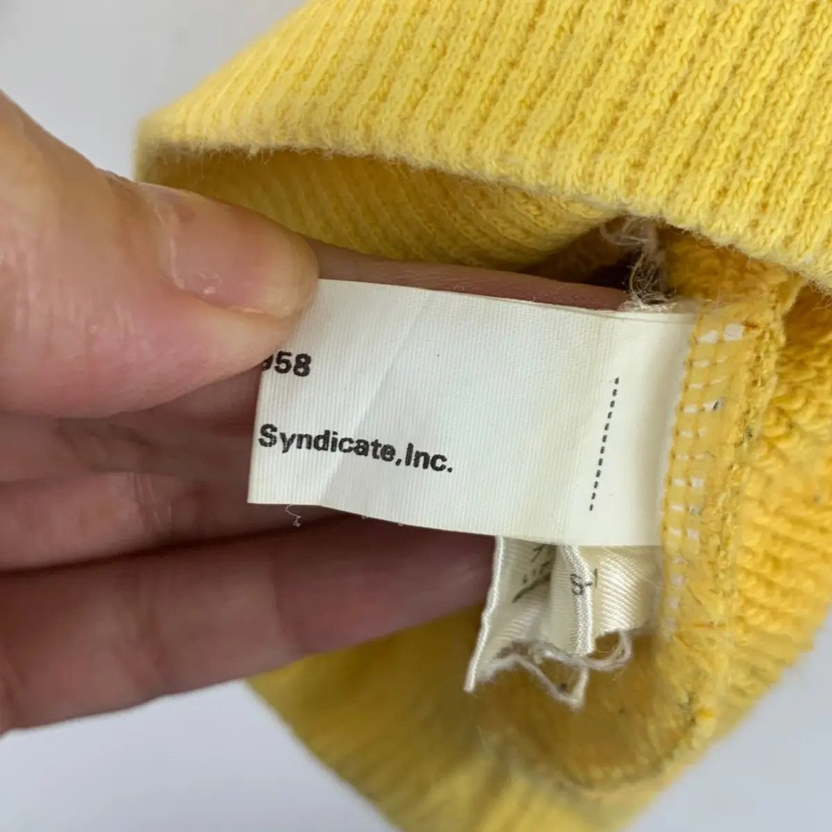 Peanuts Vintage SNOOPY PEANUTS Character Overprint Yellow Sweatshirt Size M / US 6-8 / IT 42-44 - 6 Thumbnail