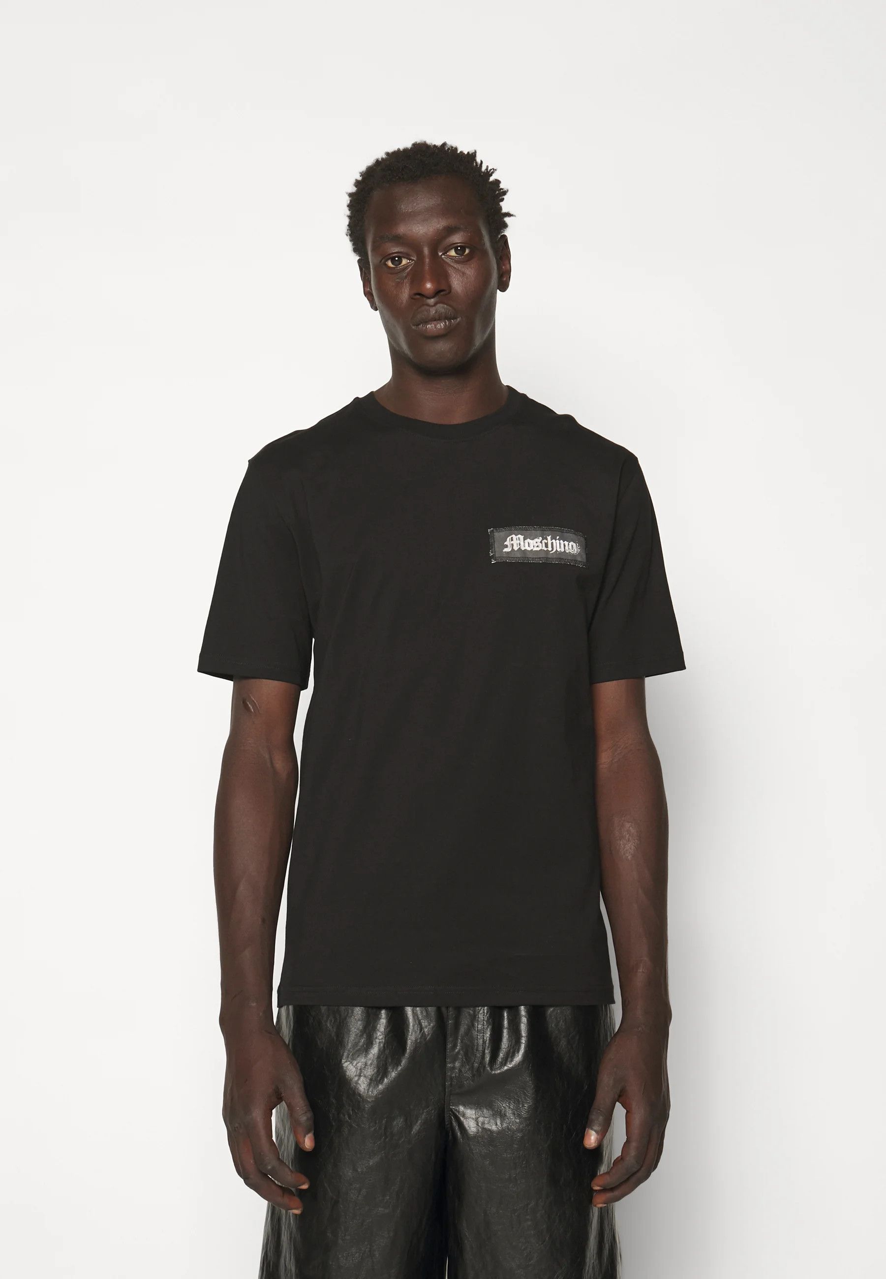 Moschino o1y0225 Logo T-Shirt in Black Size US S / EU 44-46 / 1 - 4 Thumbnail