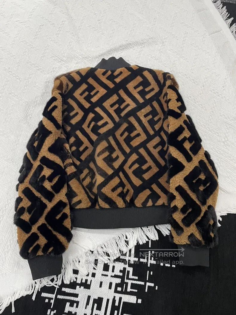 Fendi Fendi Monogrammed fur jacket with reversible design Size S / US 4 / IT 40 - 3 Thumbnail