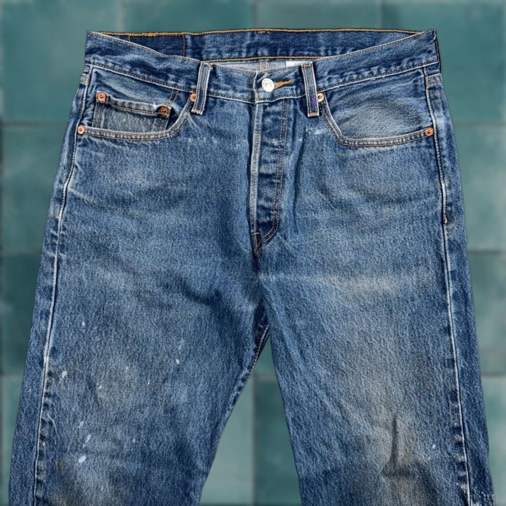 Levi's Levis 501 Vintage Jeans 501 Levi's Straight Leg 34x33 Blue Med Wash 90s Mens Regular Size US 34 / EU 50 - 1 Thumbnail