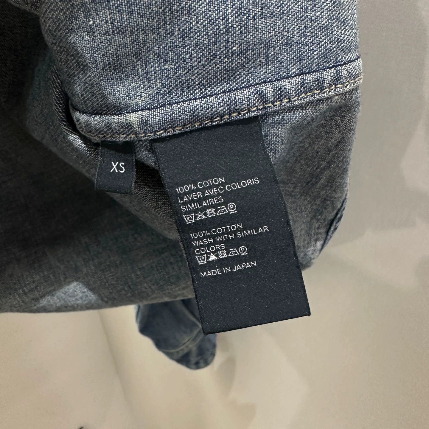 Celine Celine Triomphe Embroidered Pocket Denim Shirt XS Cotton Size XS / US 0-2 / IT 36-38 - 4 Thumbnail