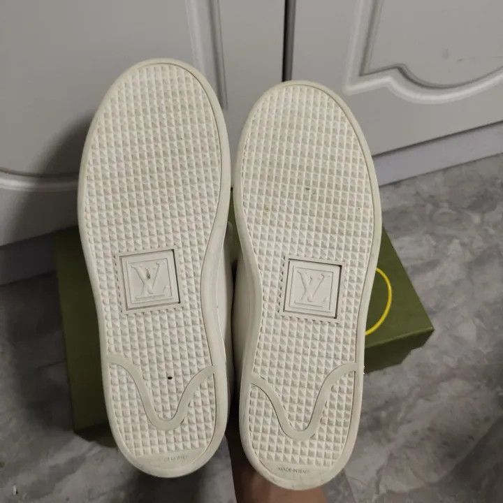 Louis Vuitton Louis Vuitton White Round Toe Sneakers -2508 Size US 5.5 / EU 38 - 3 Thumbnail