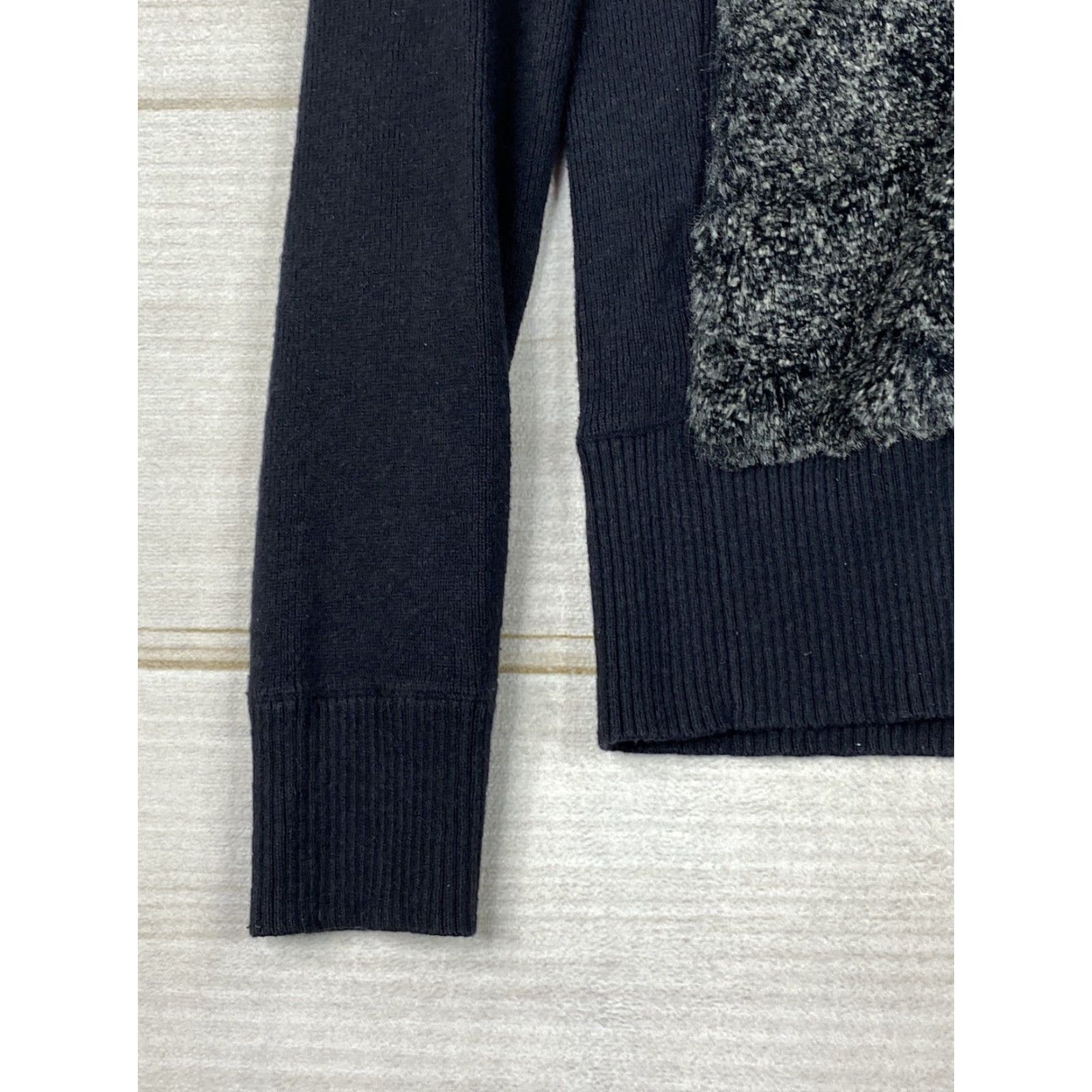 Vintage VINTAGE EP Pro Sweater Womens Sz S Black Faux Fur Full Zip Long Sleeve Golf Cardigan Size S / US 4 / IT 40 - 3 Thumbnail