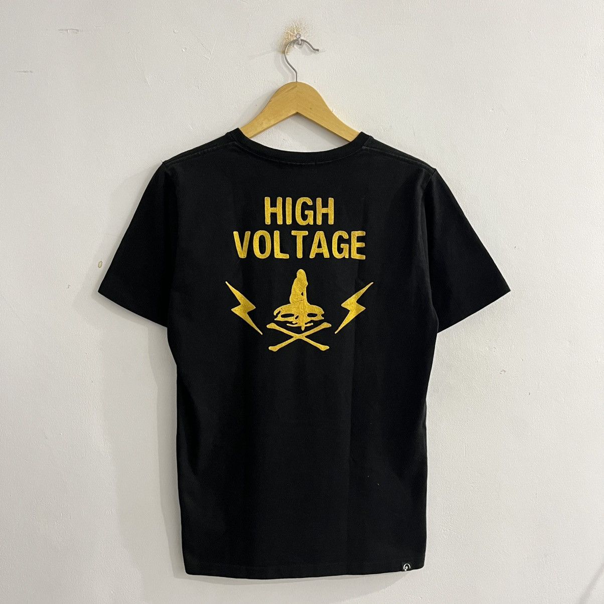 Hysteric Glamour Rare Hysteric Glamour High Voltage Embroidered Tee Size US M / EU 48-50 / 2 - 1 Thumbnail