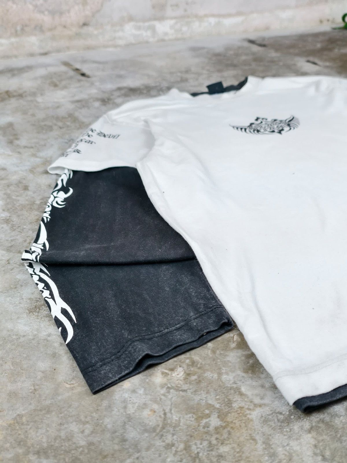Vintage Rare Design Japanese Brand T-Shirt Size US L / EU 52-54 / 3 - 13 Thumbnail